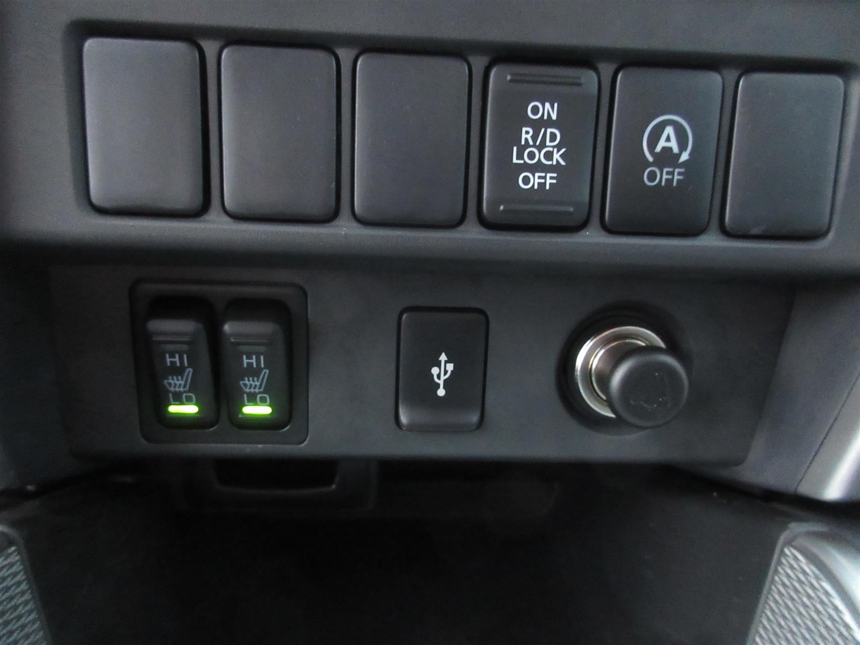 Billede af Mitsubishi L200 Dob. Cab 2,2 DI-D Instyle 4WD 150HK DobKab 6g Aut.