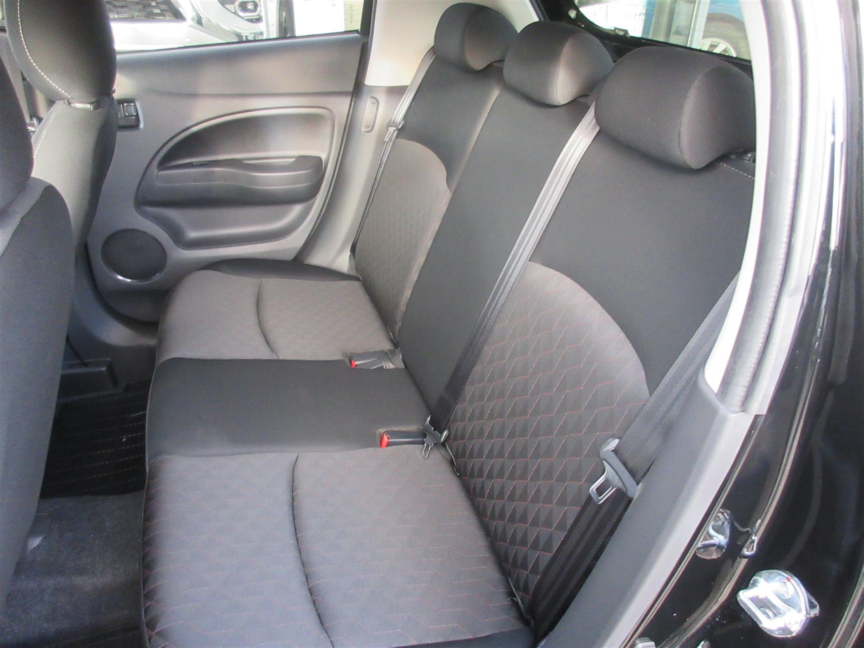 Billede af Mitsubishi Space Star 1,2 Invite+ AS&G 71HK 5d