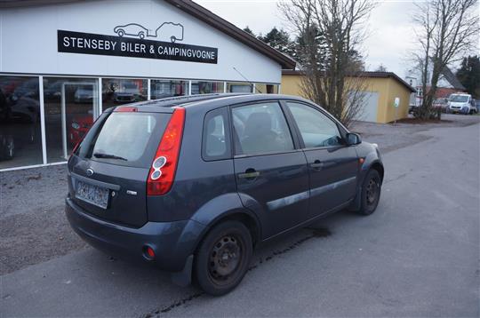 Ford Fiesta 1,4 TDCi Ghia 68HK 5d