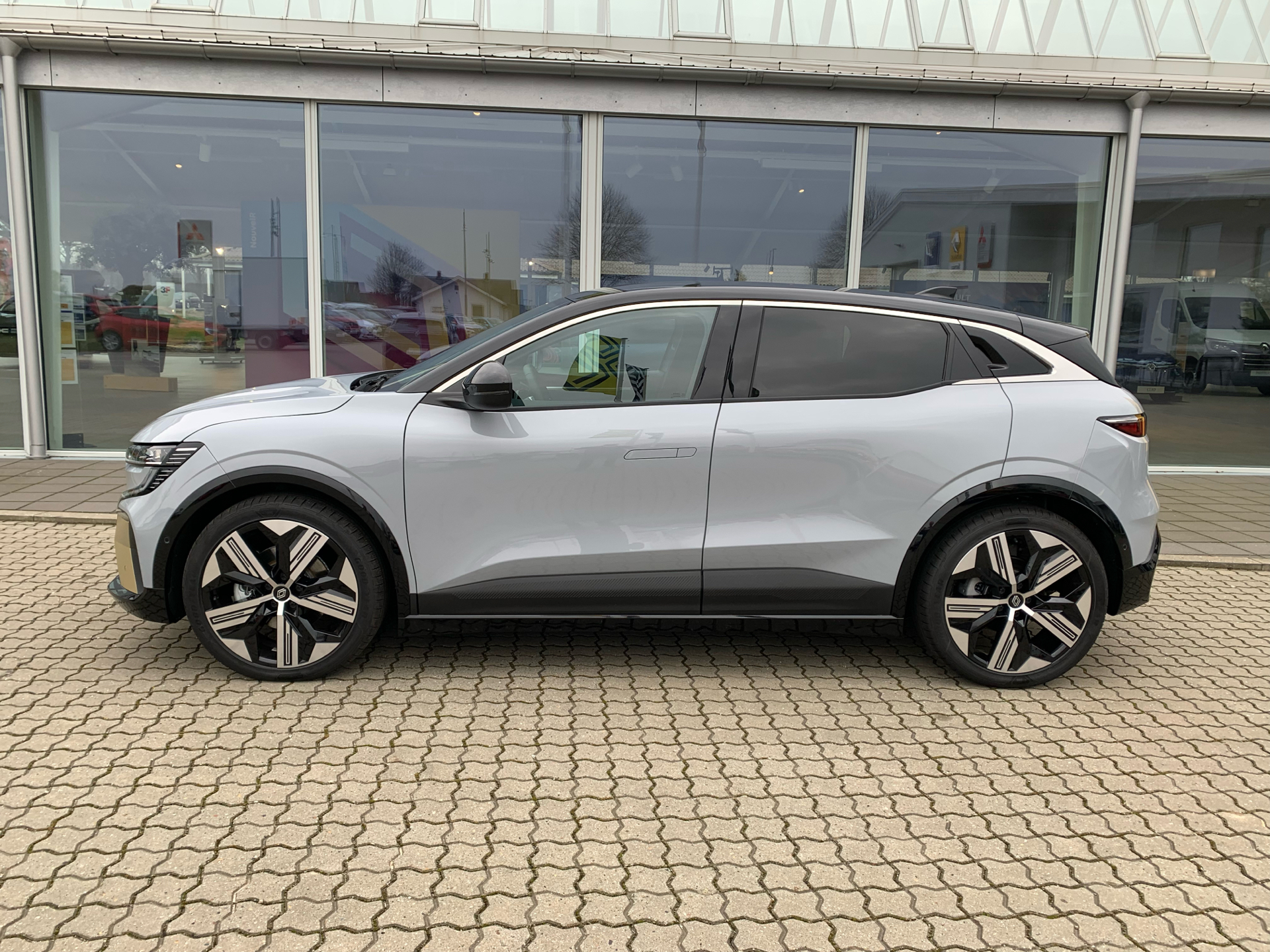 Billede af Renault Mégane E-TECH Iconic 220HK 5d Trinl. Gear