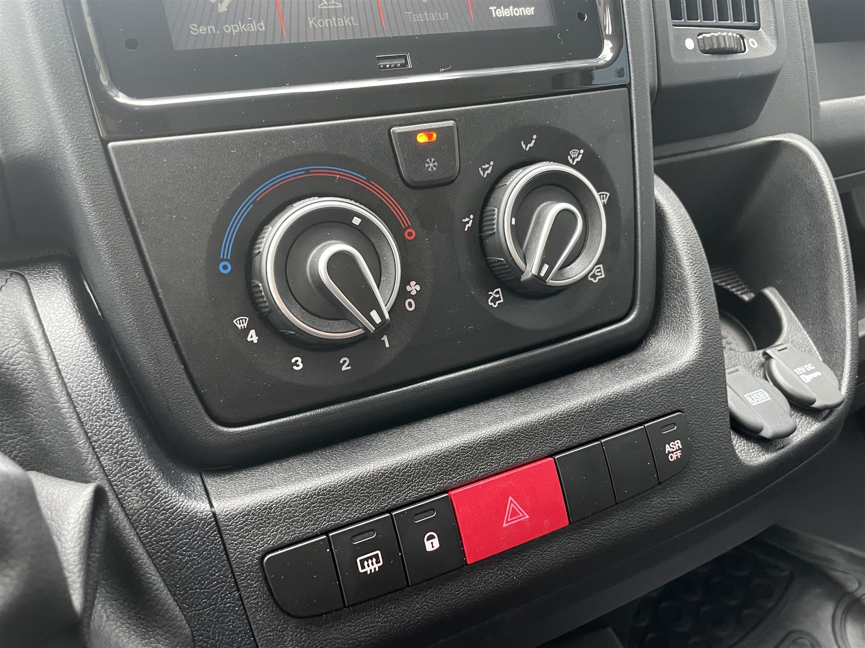 Billede af Citroën Jumper 33 L3H2 2,2 Blue HDi Flexline 140HK Van 6g