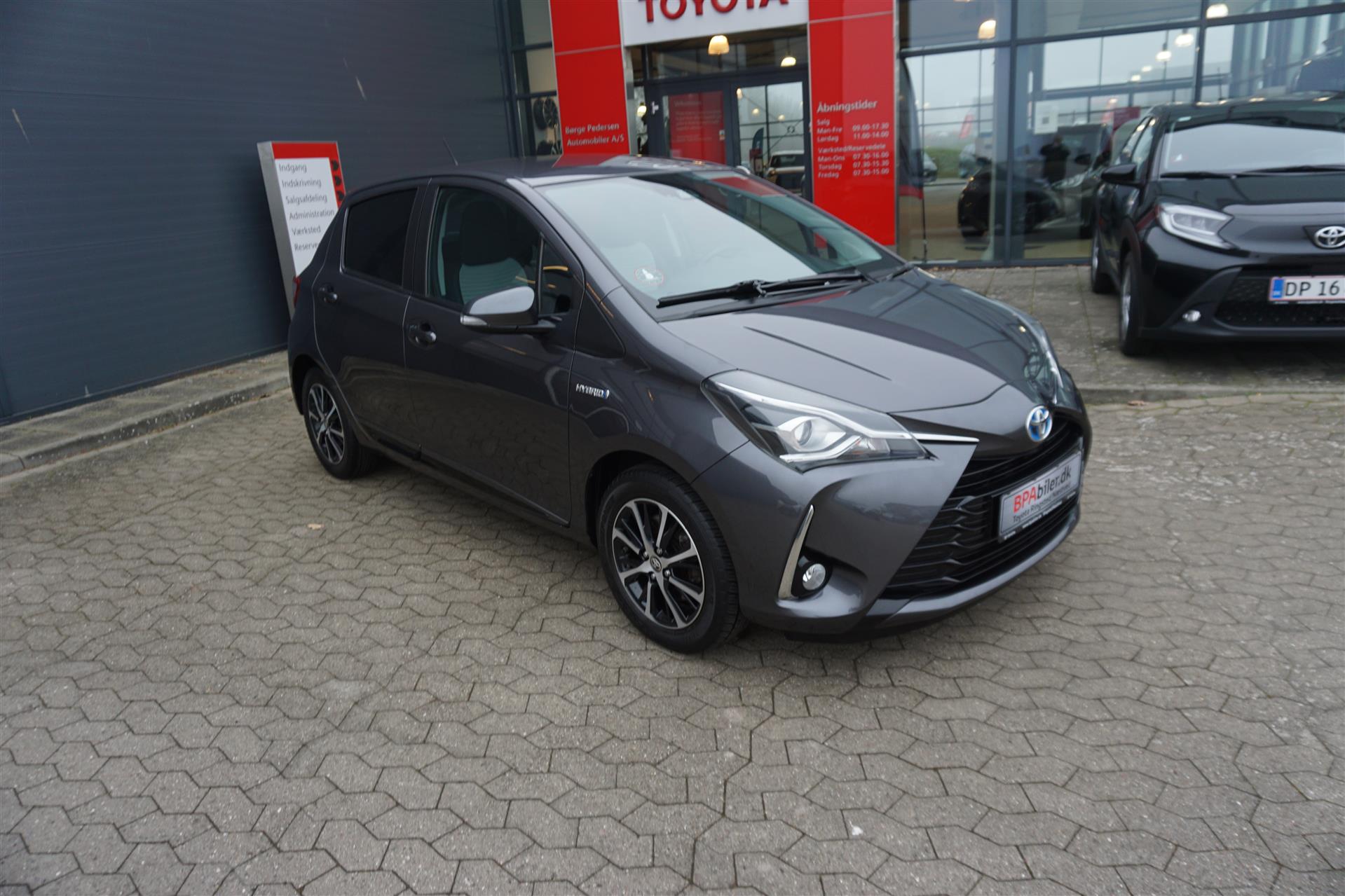 Billede af Toyota Yaris 1,5 Hybrid H3 Smartpakke E-CVT 100HK 5d Trinl. Gear