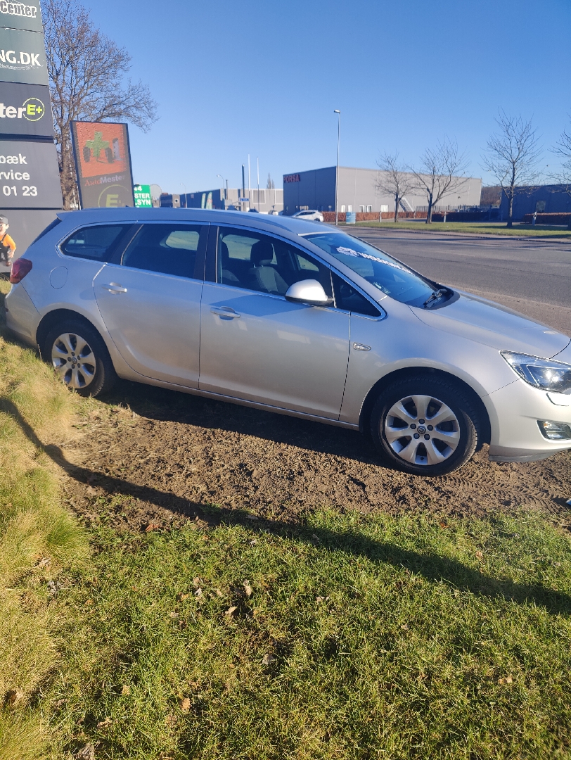 Billede af Opel Astra Sports Tourer 1,4 Turbo Sport 140HK Stc 6g