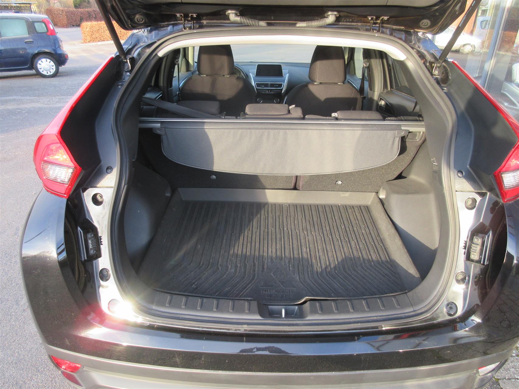 Billede af Mitsubishi Eclipse Cross 1,5 T-Mivec Invite+ CVT 163HK 5d 8g Aut.