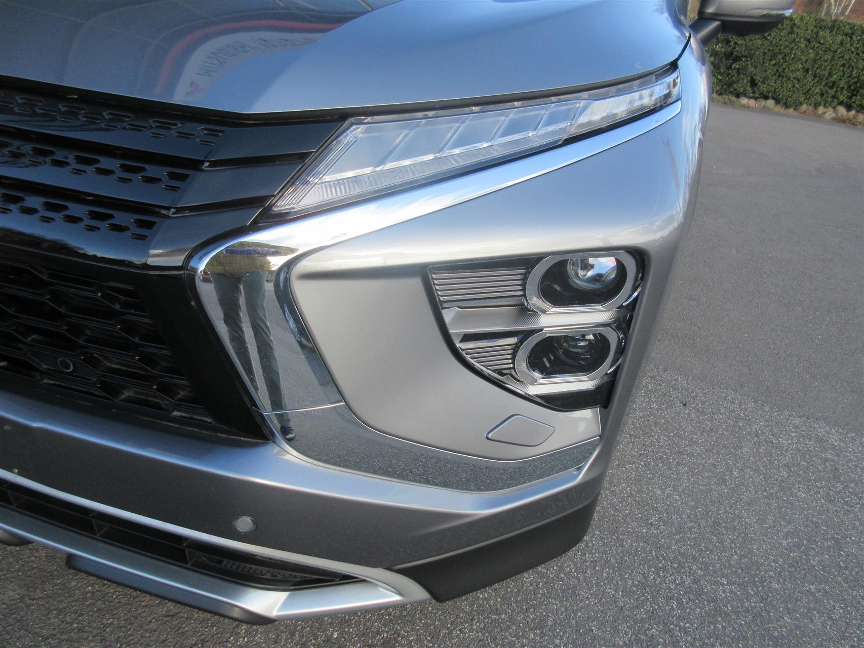 Billede af Mitsubishi Eclipse Cross 2,4 Plugin-hybrid Intense 4WD 188HK 5d Trinl. Gear