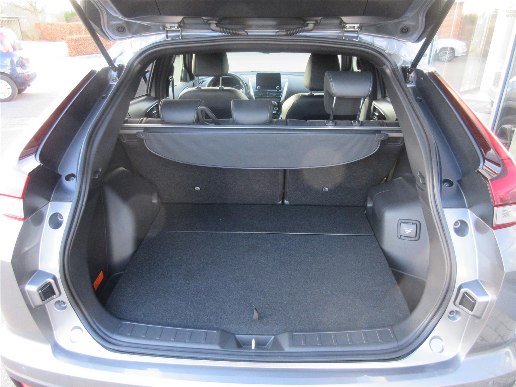 Billede af Mitsubishi Eclipse Cross 2,4 Plugin-hybrid Intense 4WD 188HK 5d Trinl. Gear