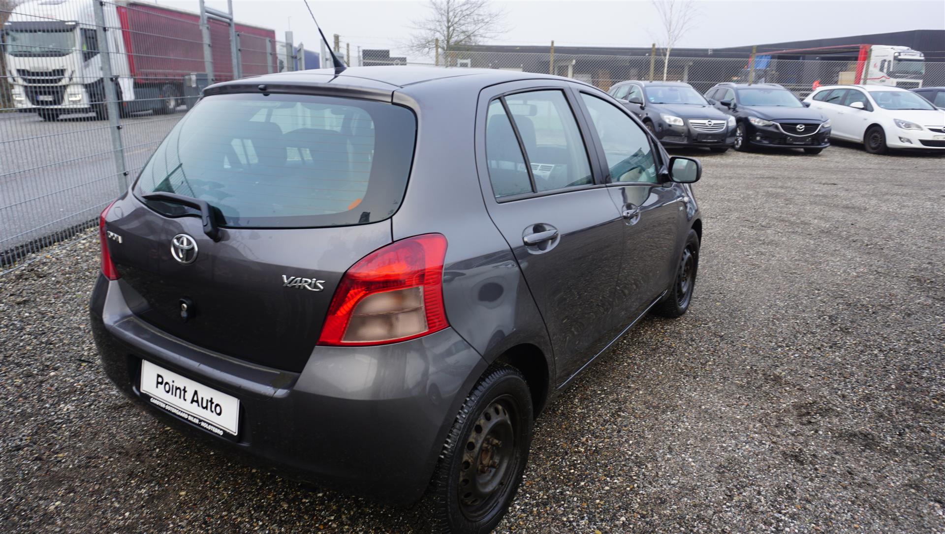 Billede af Toyota Yaris 1,4 D-4D Linea Luna 90HK 5d