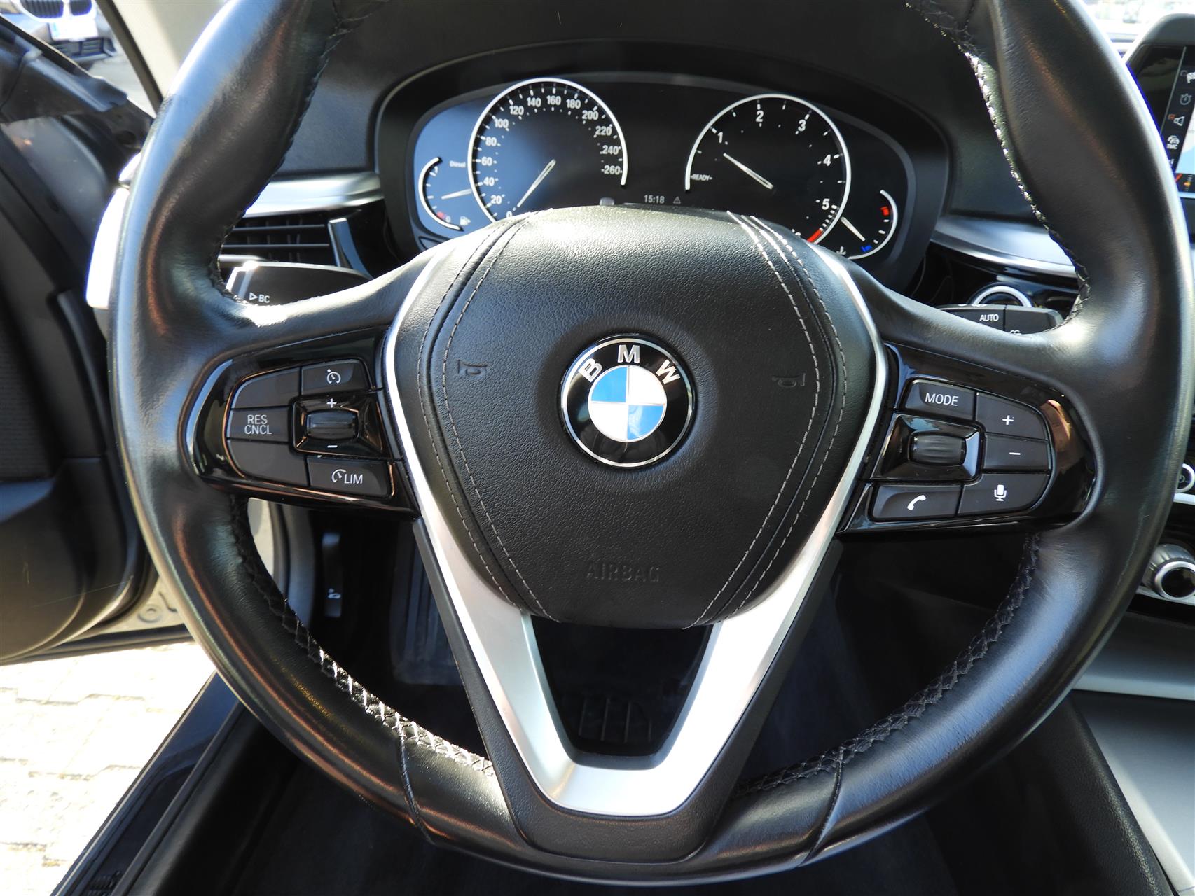 Billede af BMW 520d Touring 2,0 D Connected Steptronic 190HK Stc 8g Aut.
