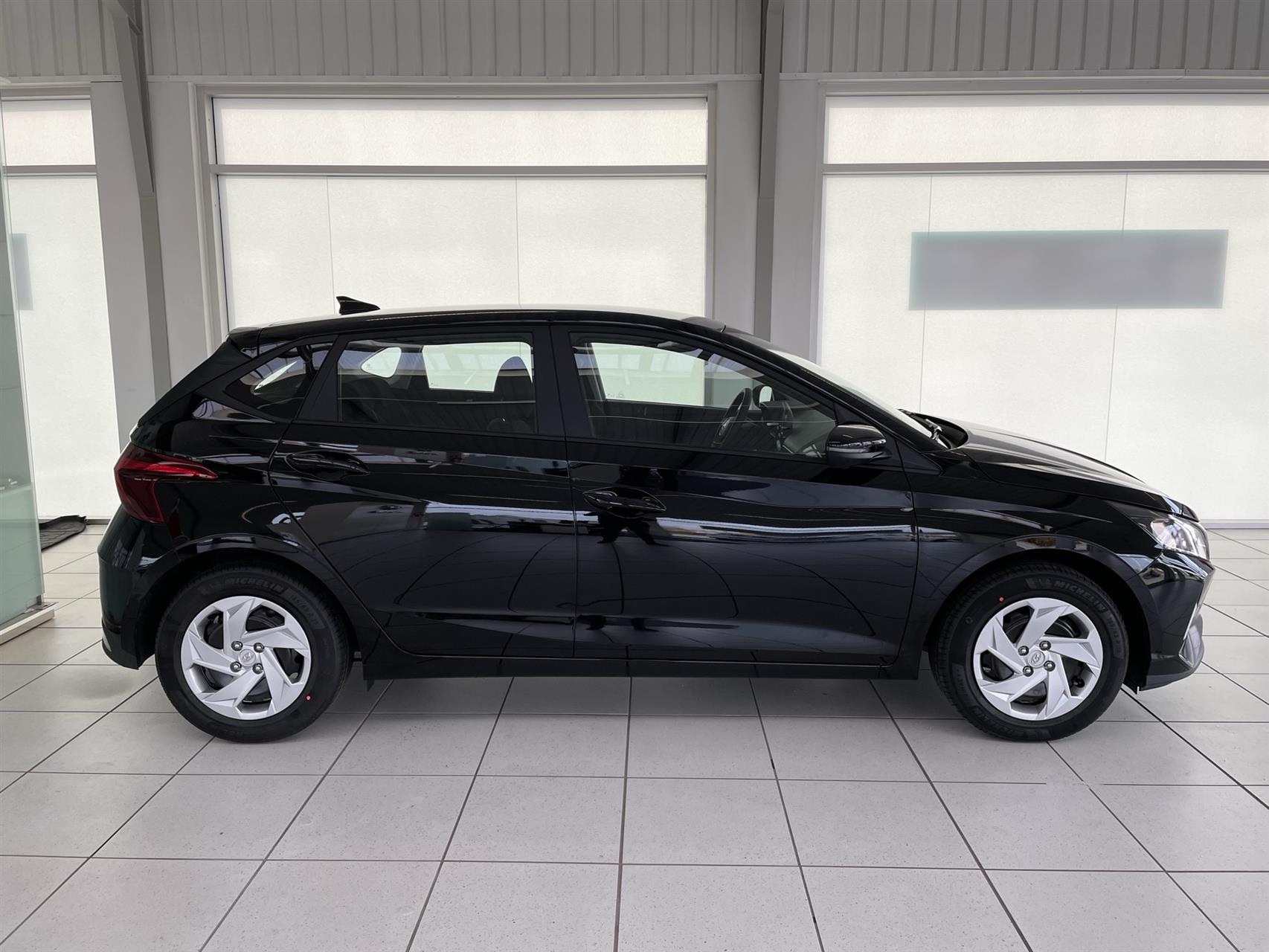 Billede af Hyundai i20 1,0 T-GDI Essential Komfort DCT 100HK 5d 7g Aut.