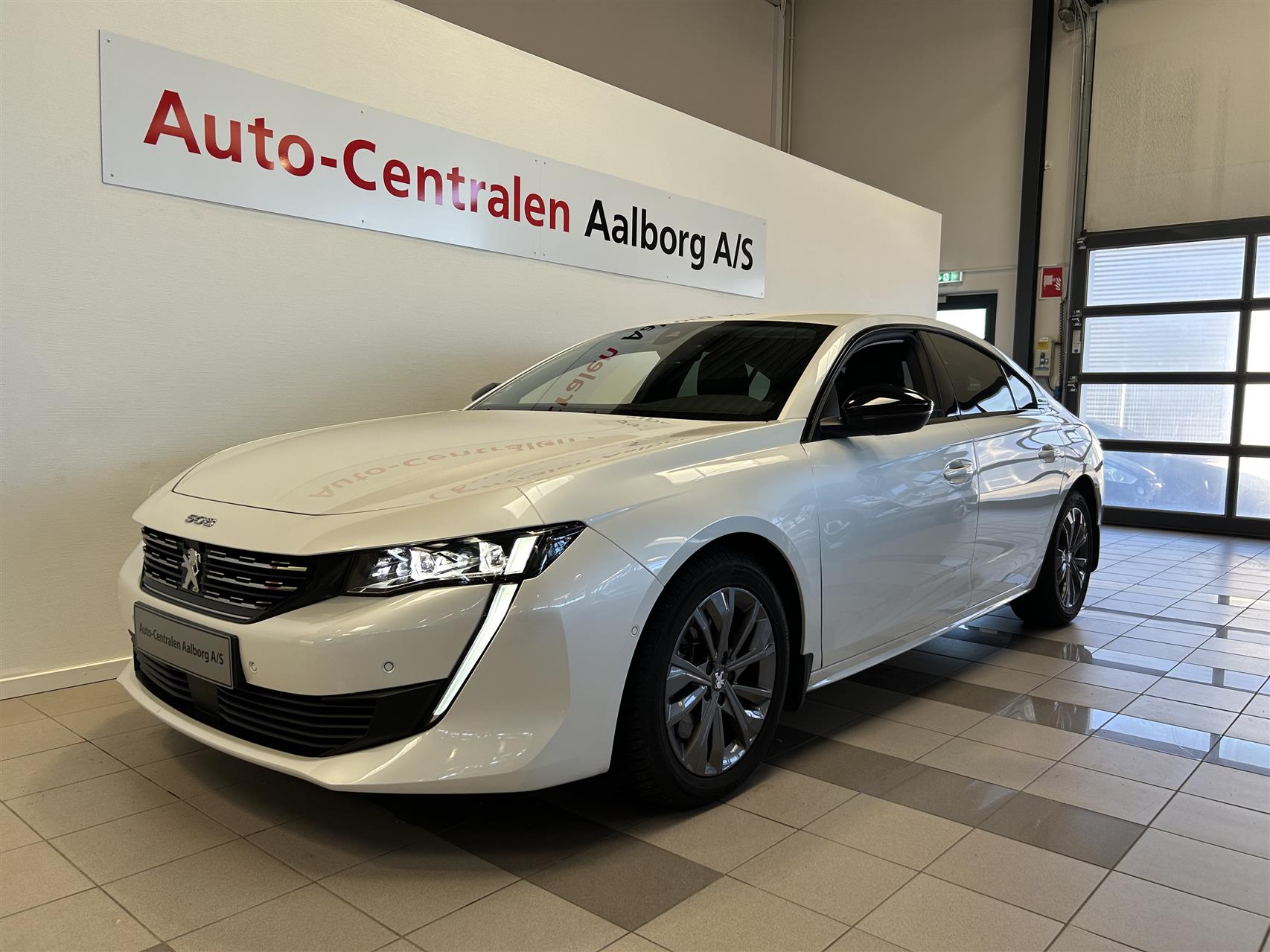Billede af Peugeot 508 1,6 PureTech  Plugin-hybrid Selection Sport EAT8 start/stop 225HK 8g Aut.