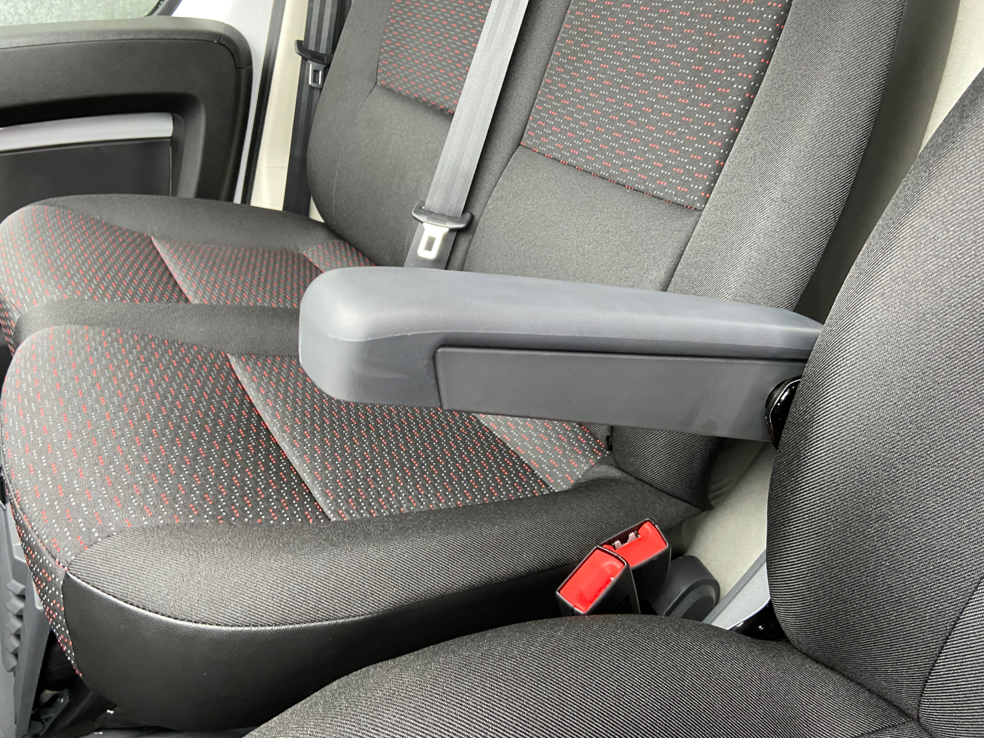 Billede af Peugeot Boxer 333 L3H2 2,2 BlueHDi Premium 140HK Van 6g