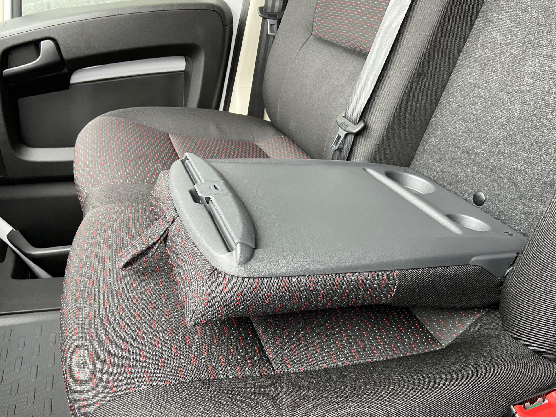 Billede af Peugeot Boxer 335 L3H2 2,2 BlueHDi Premium 140HK Van 6g