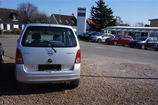 Opel Agila 1,2 Family 75HK