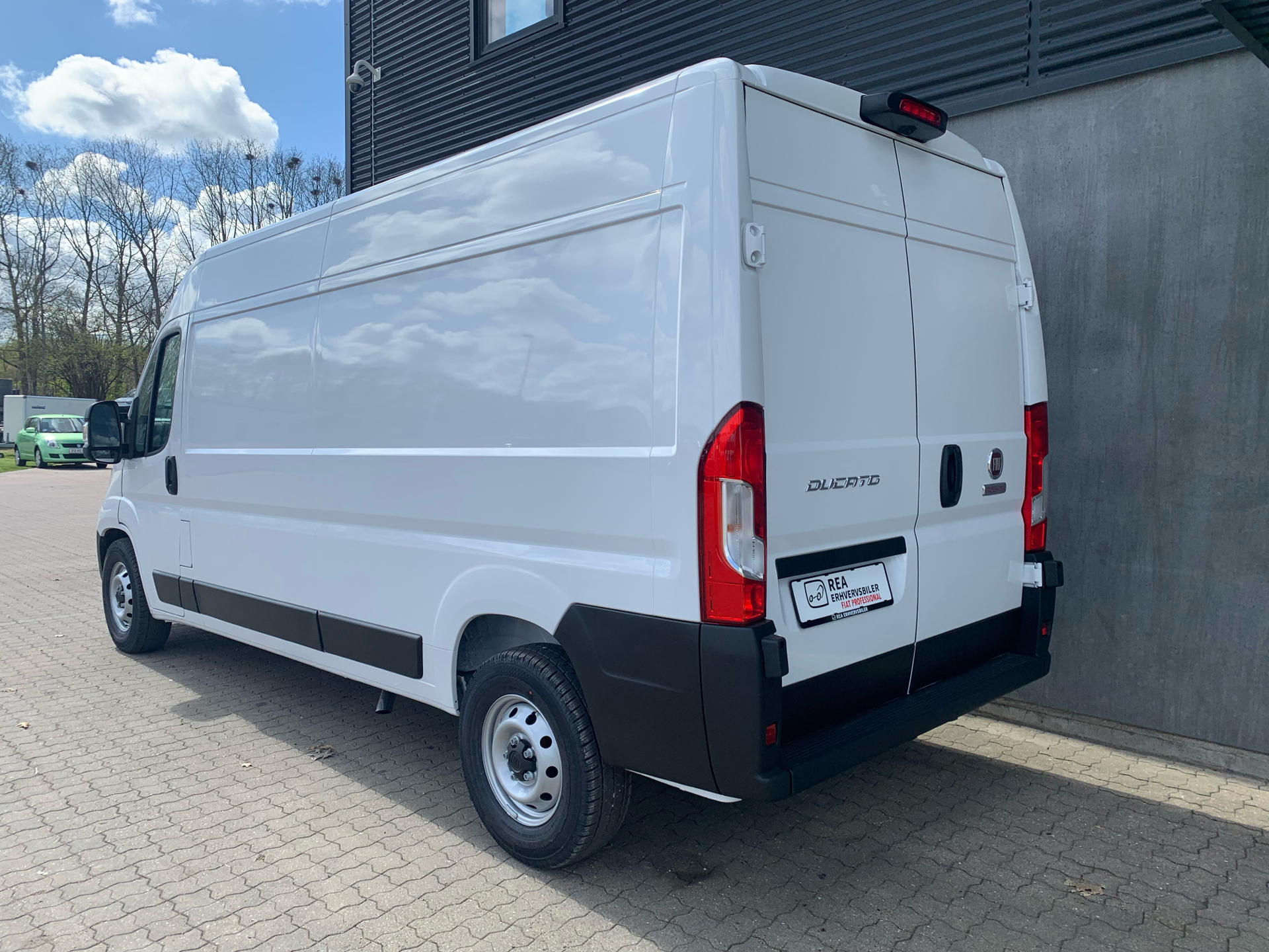 Billede af Fiat Ducato 35 L3H2 2,3 MJT Professional Plus 140HK Van 9g Aut.