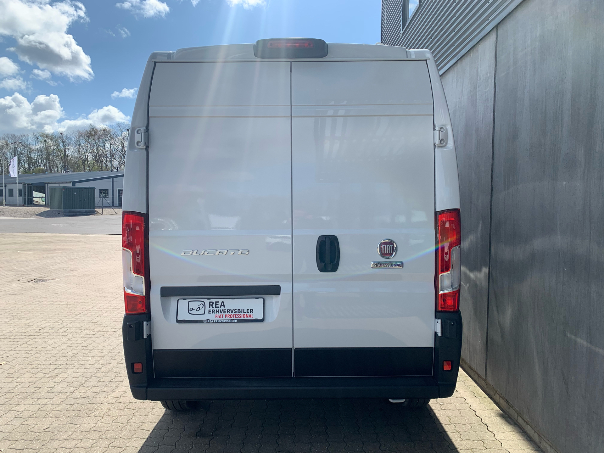 Billede af Fiat Ducato 35 L3H2 2,3 MJT Professional Plus 140HK Van 9g Aut.