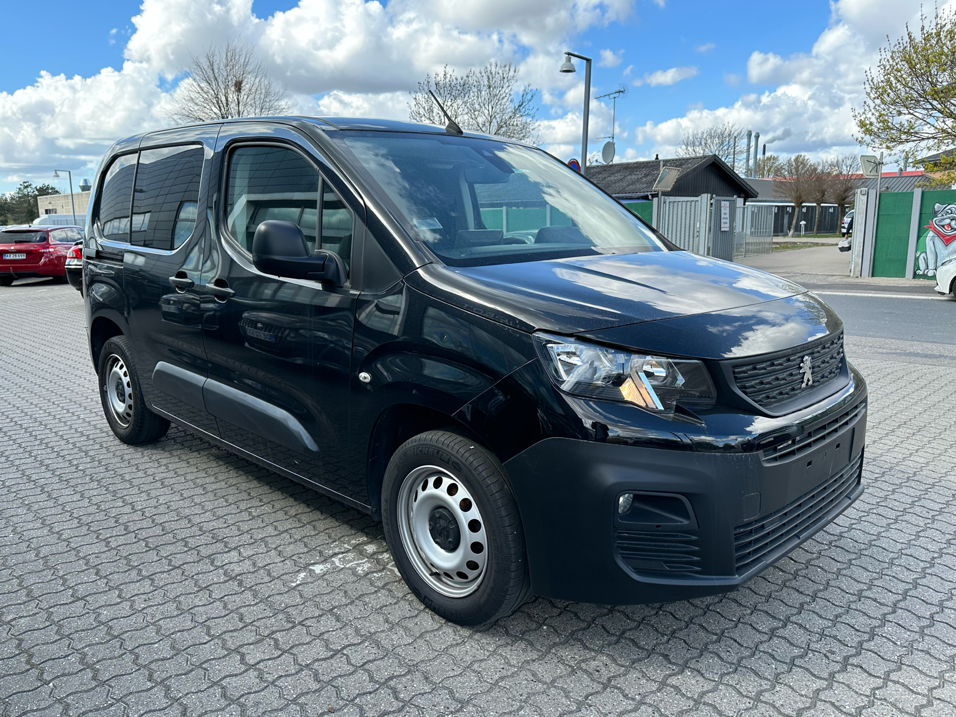 Billede af Peugeot Partner L1 V1 1,5 BlueHDi Plus EAT8 130HK Van 8g Aut.