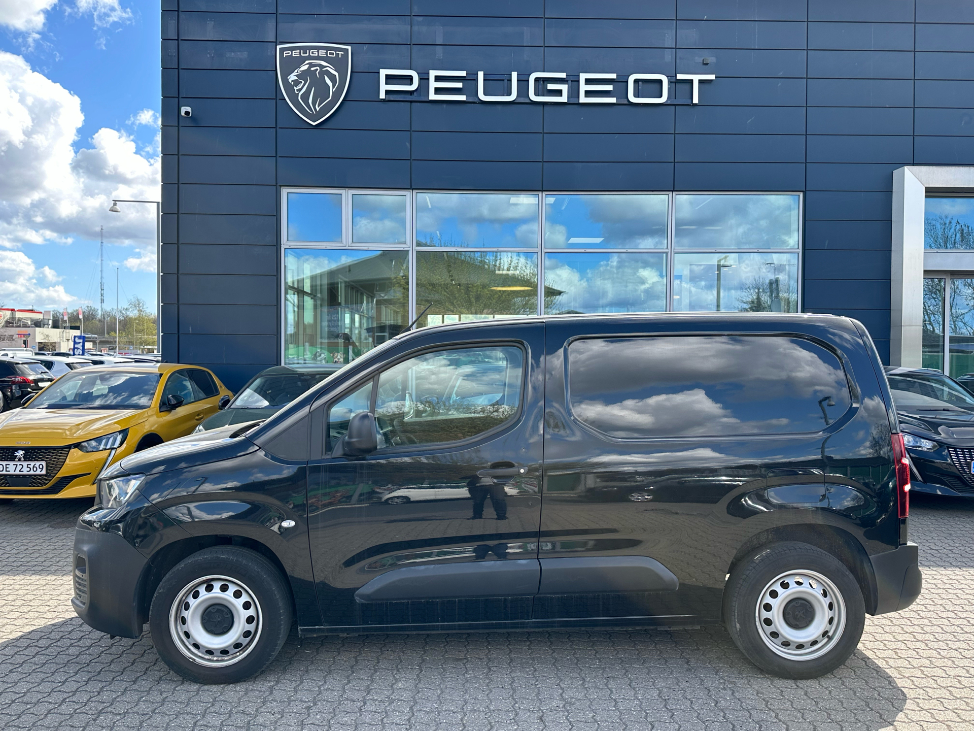 Billede af Peugeot Partner L1 V1 1,5 BlueHDi Plus EAT8 130HK Van 8g Aut.