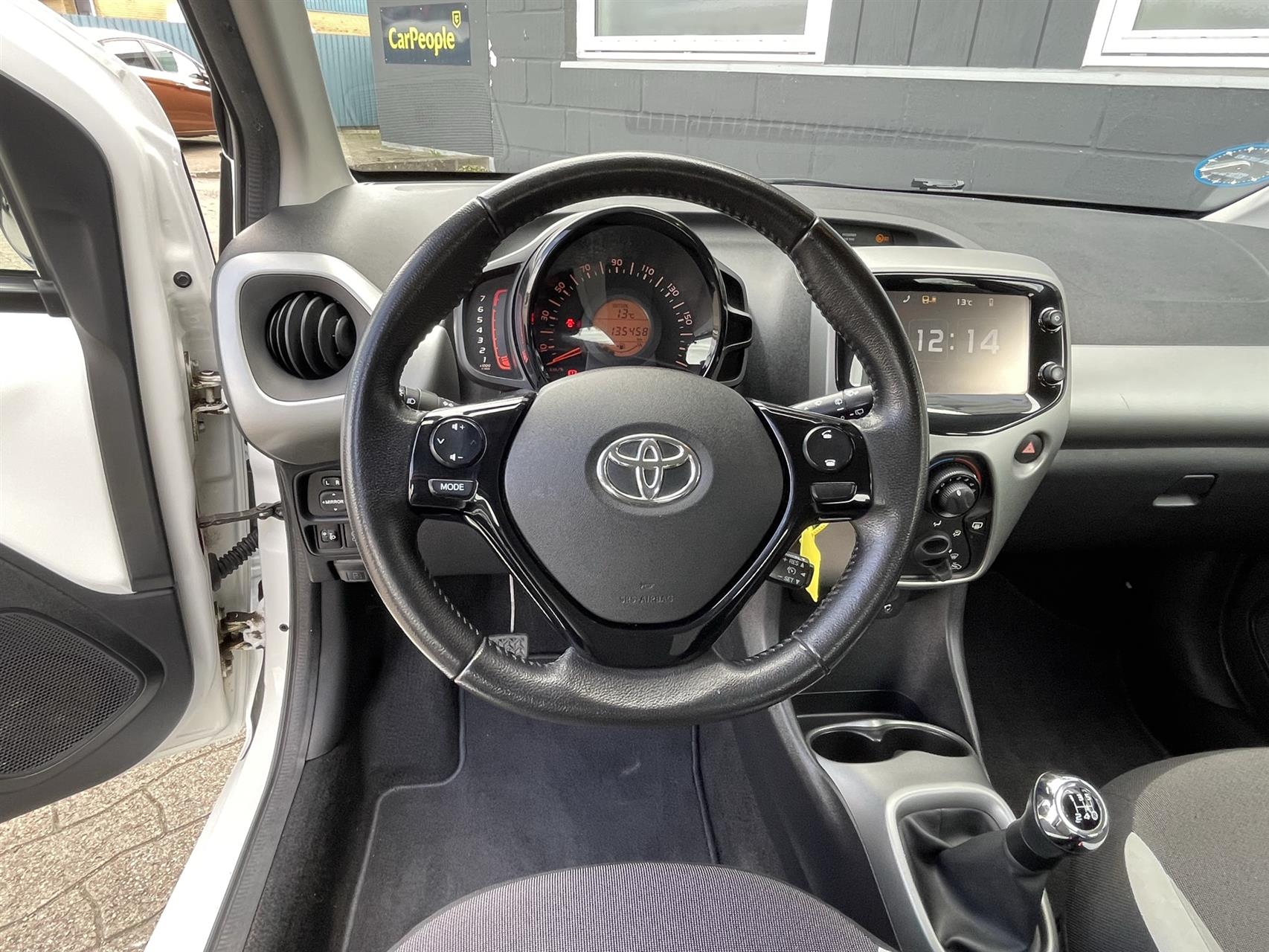 Billede af Toyota Aygo 1,0 VVT-I X-Play + Touch 69HK 5d