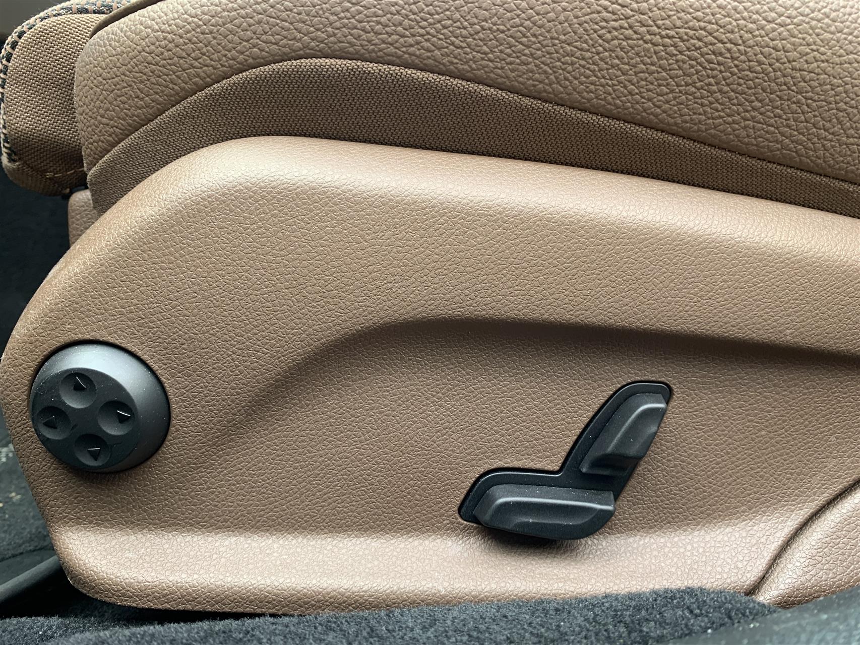 Billede af Mercedes-Benz E300 e T 2,0 Plugin-hybrid Avantgarde 9G-Tronic 320HK Stc 9g Aut.