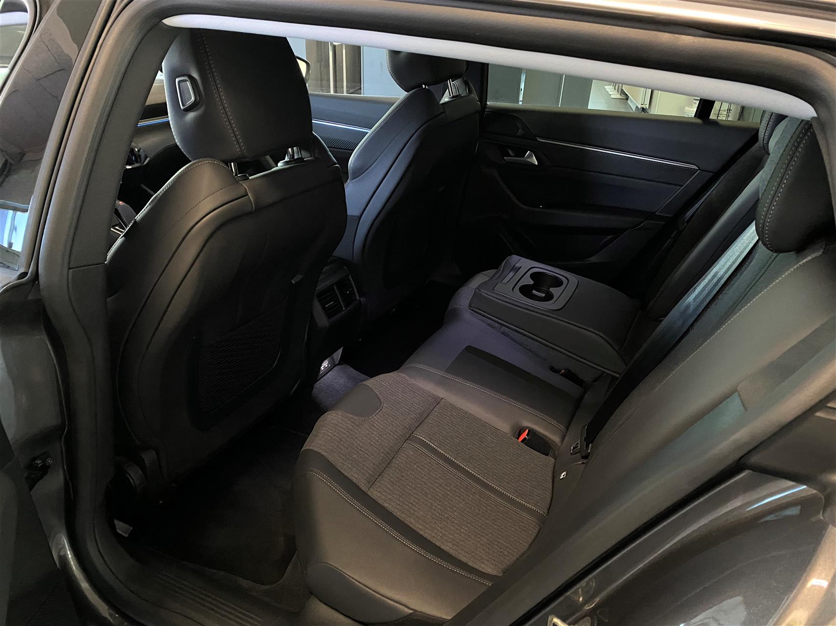 Billede af Peugeot 508 SW 1,6 PureTech  Plugin-hybrid Allure Pack EAT8 start/stop 225HK Stc 8g Aut.