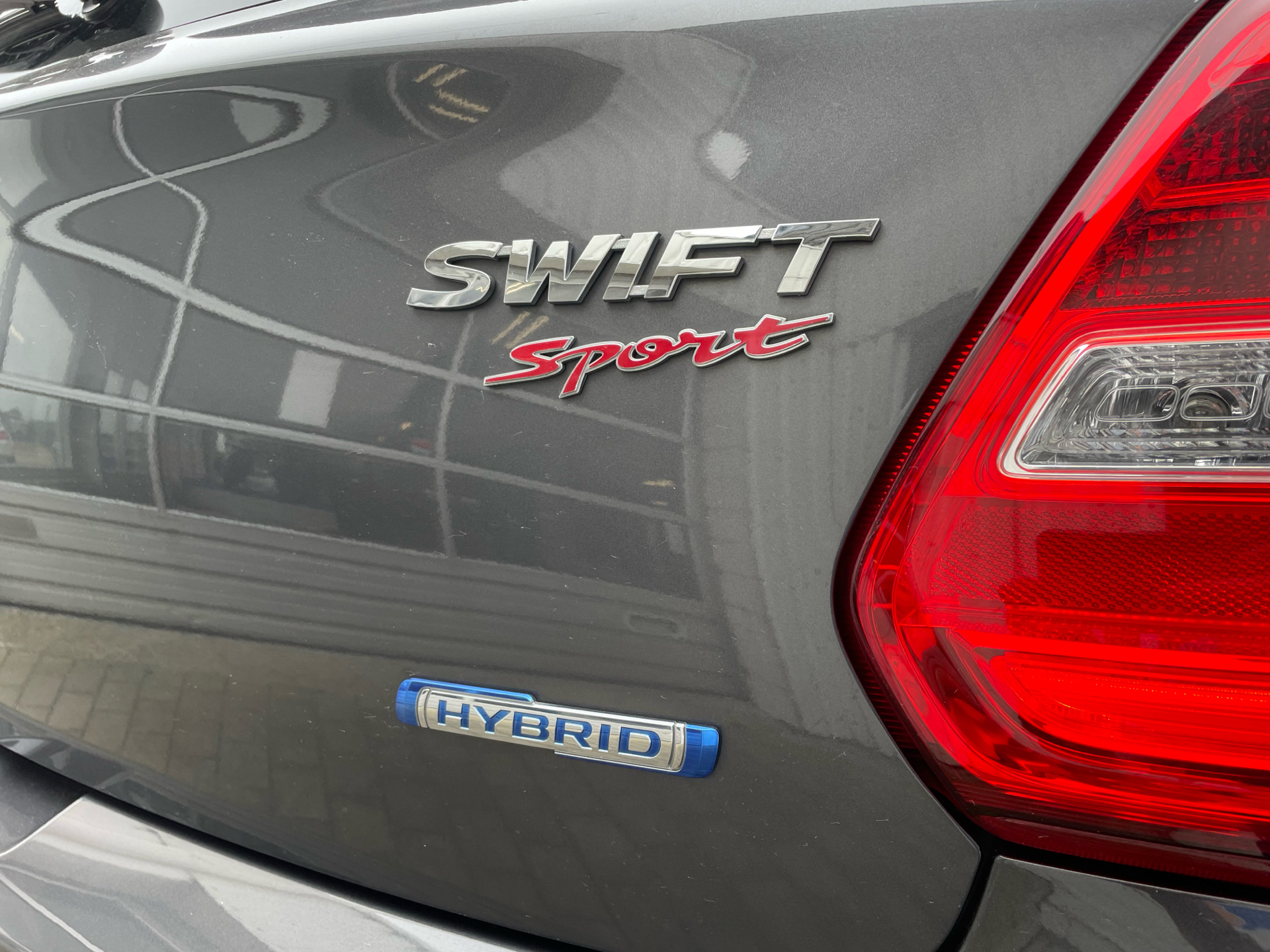 Billede af Suzuki Swift 1,4 Boosterjet  Mild hybrid Sport Hybrid 129HK 5d 6g