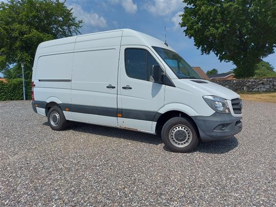 Mercedes-Benz Sprinter 216 CDI 163HK Van