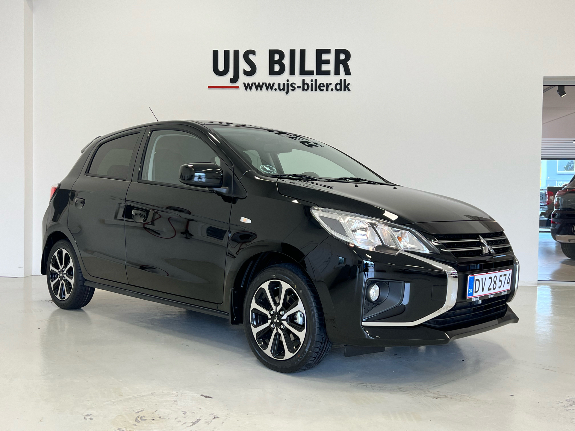 Billede af Mitsubishi Space Star 1,2 Invite+ AS&G 71HK 5d