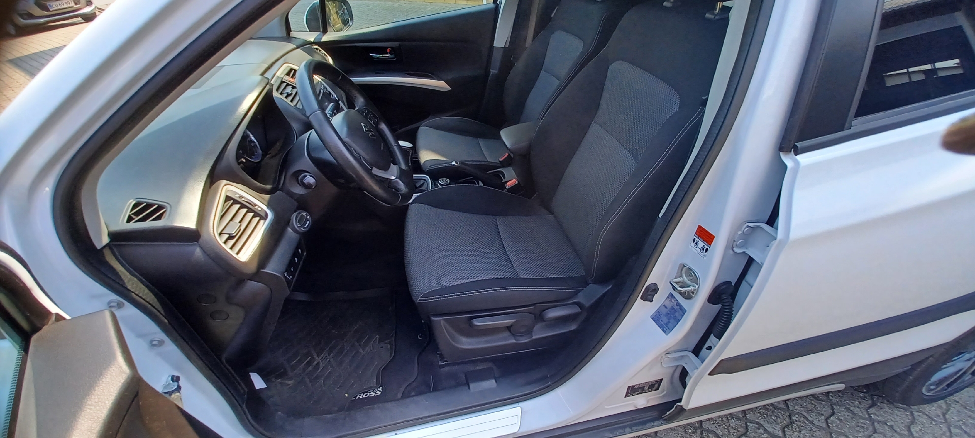 Billede af Suzuki S-Cross 1,6 16V AllGrip Active 4x4 120HK Van