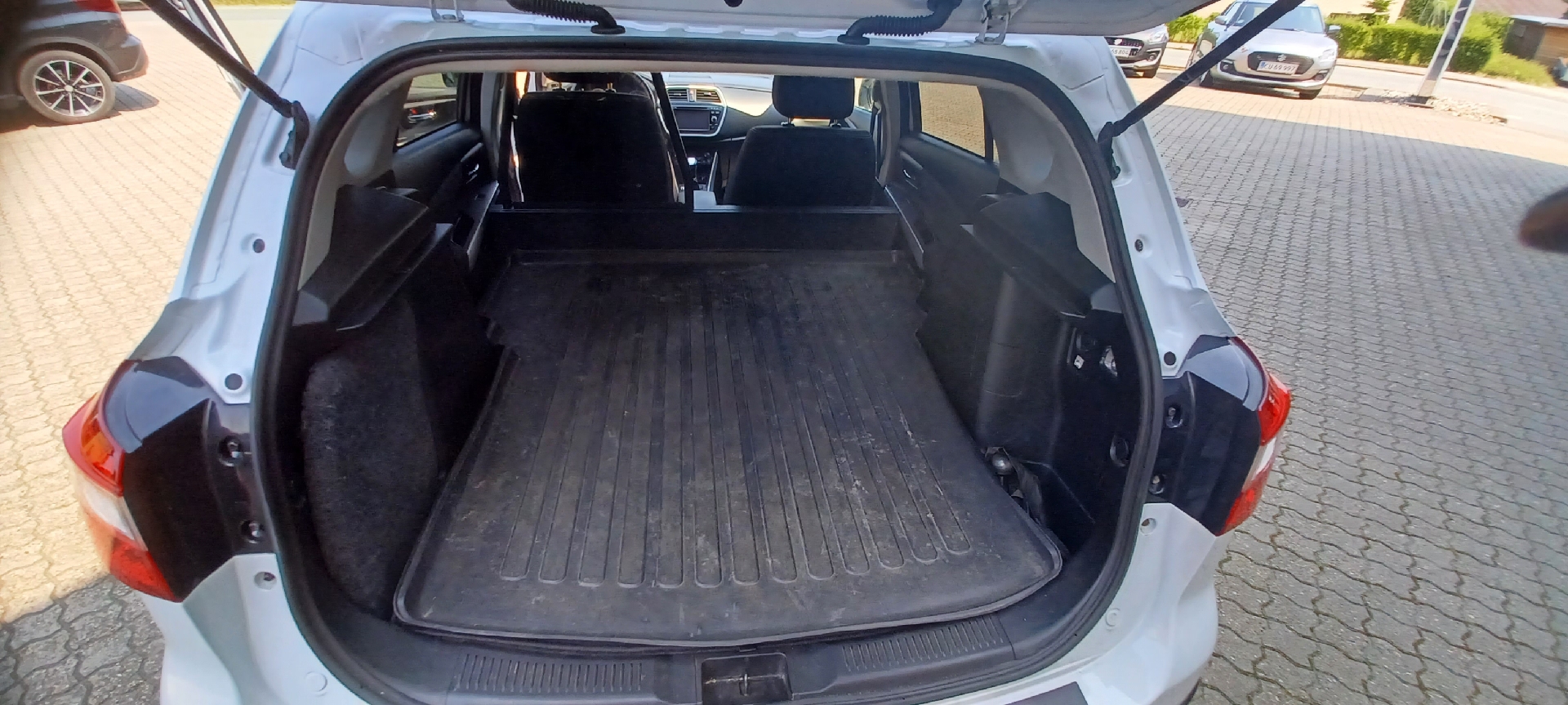 Billede af Suzuki S-Cross 1,6 16V AllGrip Active 4x4 120HK Van