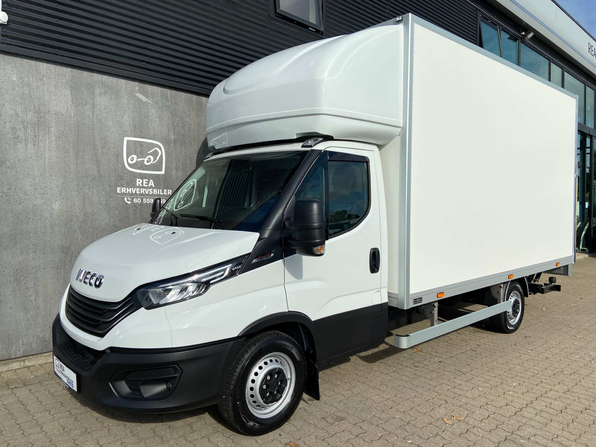 Billede af Iveco Daily 35S18 4100mm 3,0 D 180HK Ladv./Chas. 8g Aut.