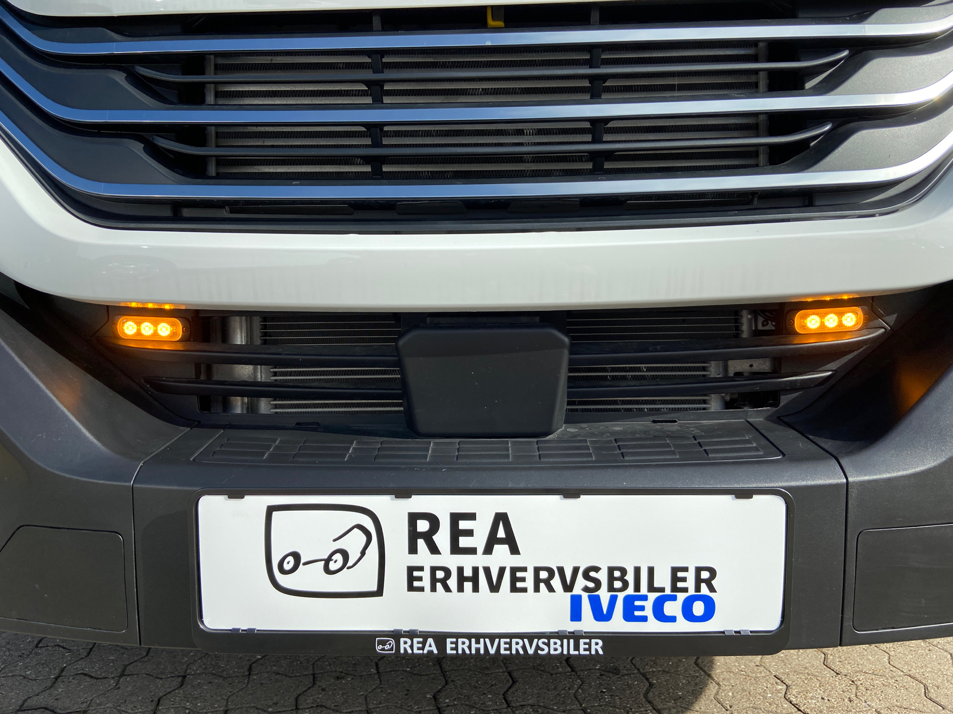 Billede af Iveco Daily 35S18 4100mm 3,0 D 180HK Ladv./Chas. 8g Aut.