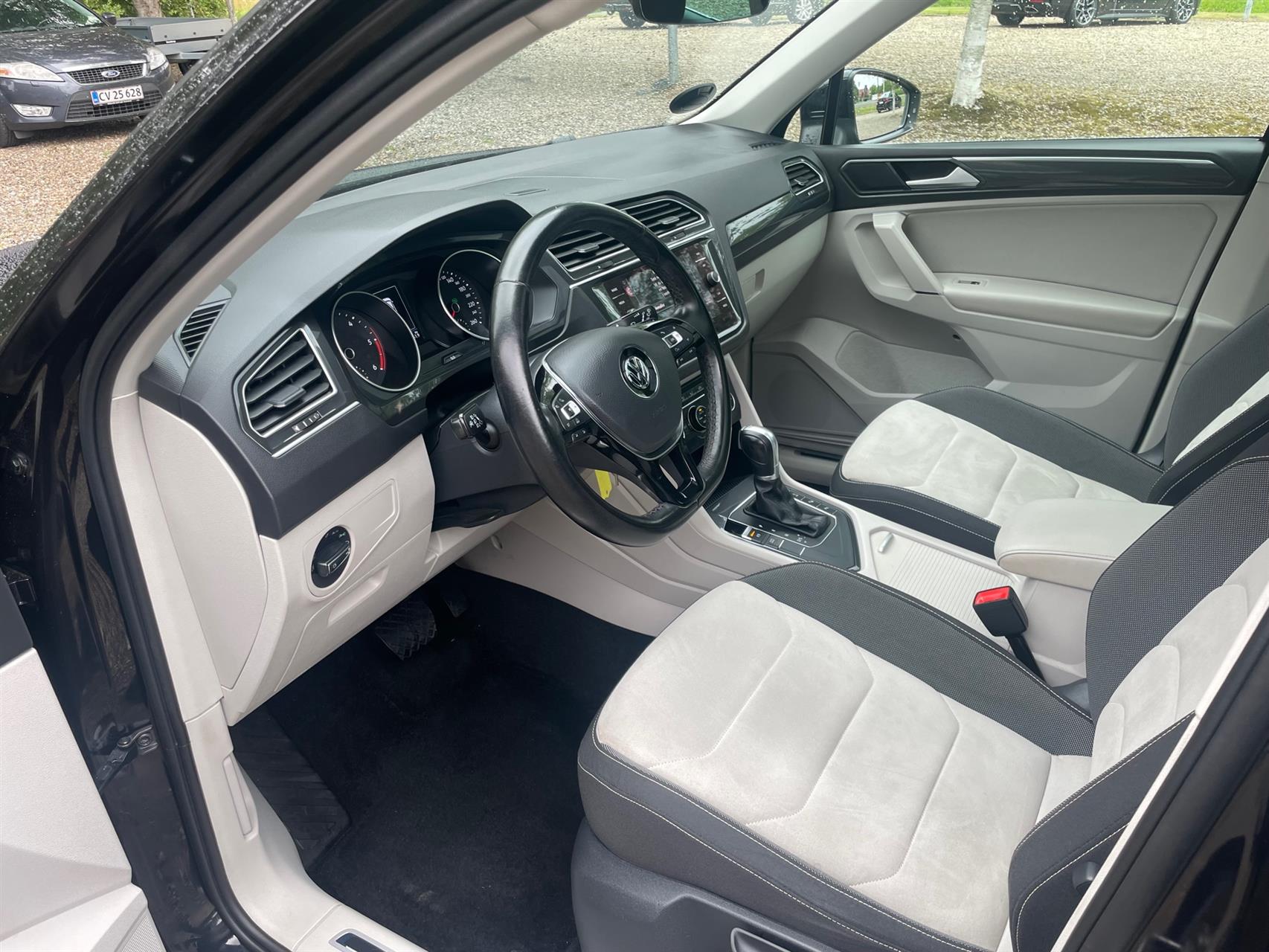Billede af VW Tiguan 2,0 TDI SCR R-Line DSG 150HK 5d 7g Aut.