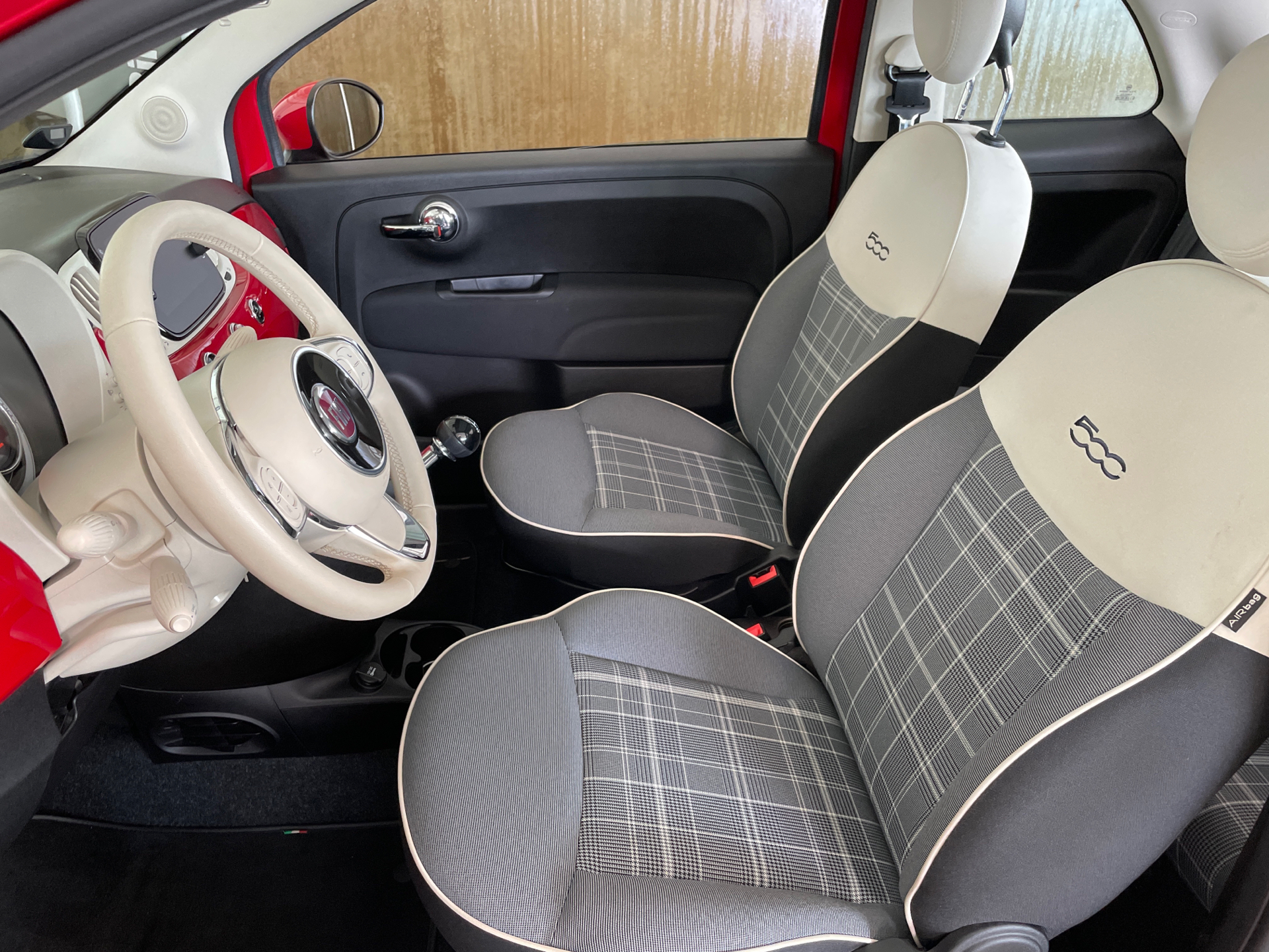 Billede af Fiat 500 1,0 Mild hybrid Lounge Plus 70HK 3d 6g