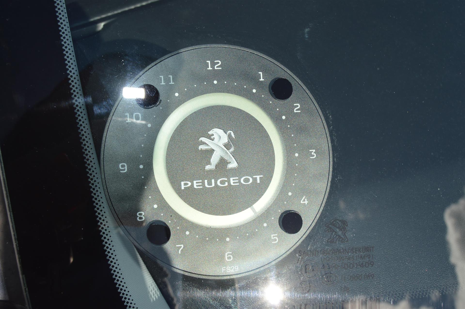 Billede af Peugeot 2008 1,5 BlueHDi Exclusive Sky 100HK 5d