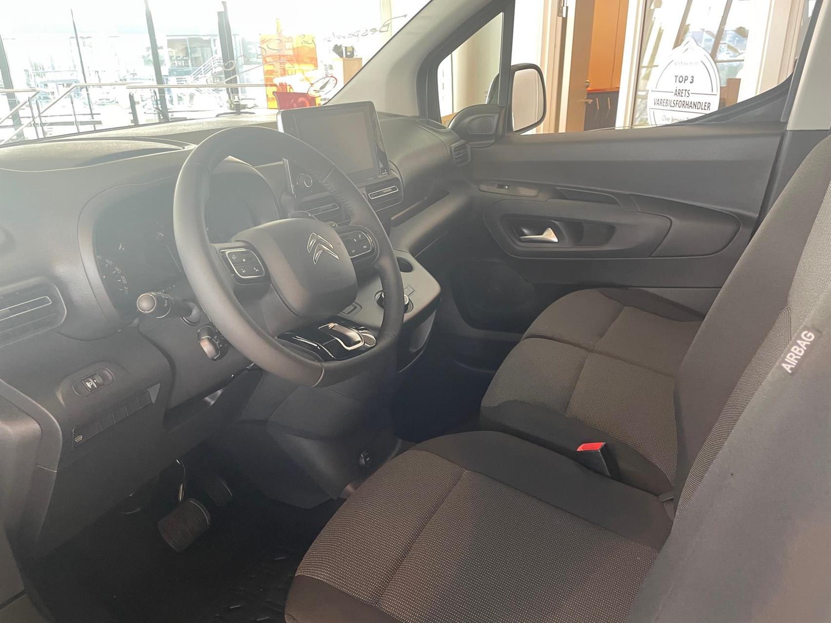 Billede af Citroën Berlingo L1 1,5 Blue HDi Flexline EAT8 start/stop 130HK Van 8g Aut.