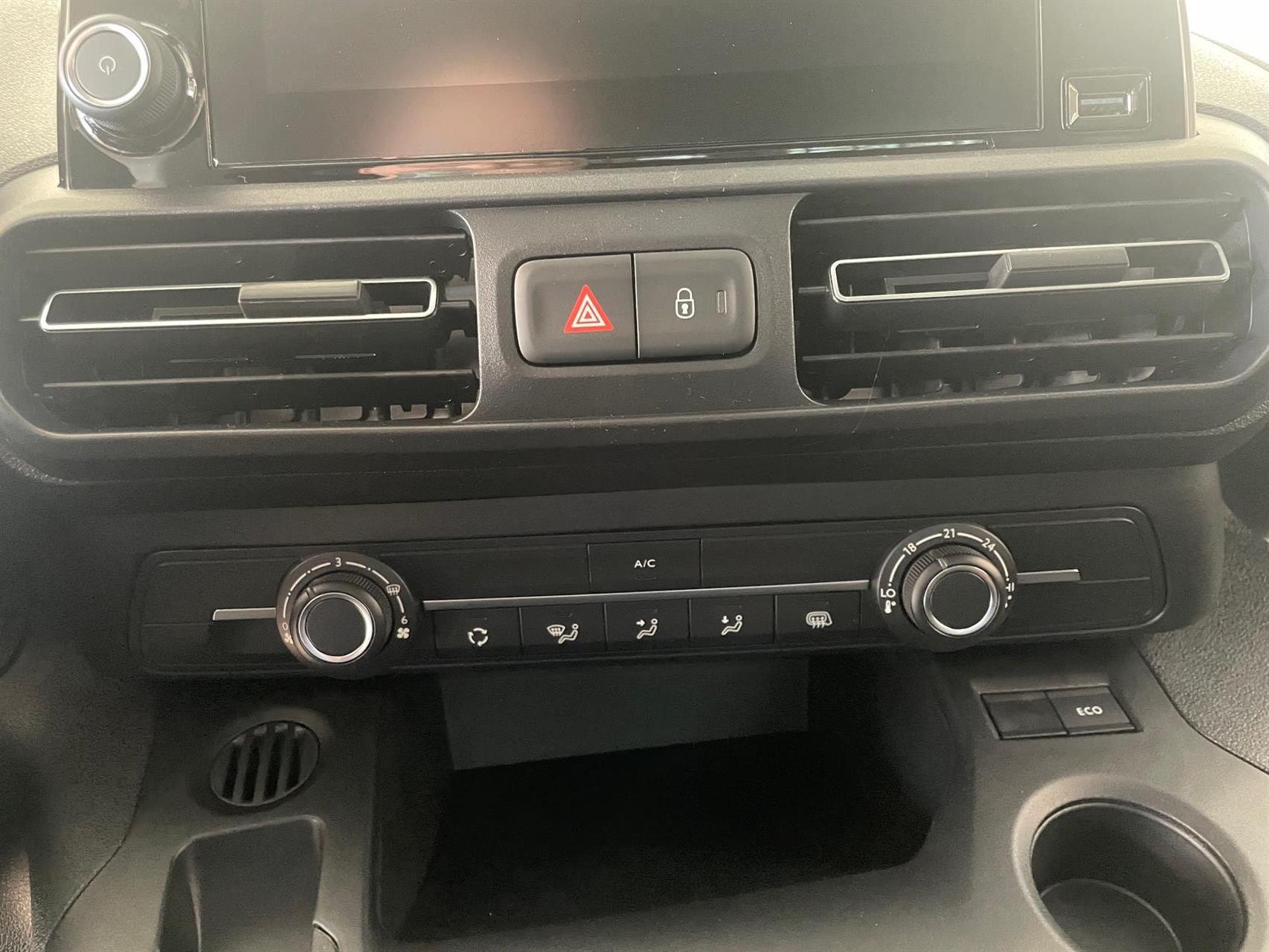 Billede af Citroën Berlingo L1 1,5 Blue HDi Flexline EAT8 start/stop 130HK Van 8g Aut.