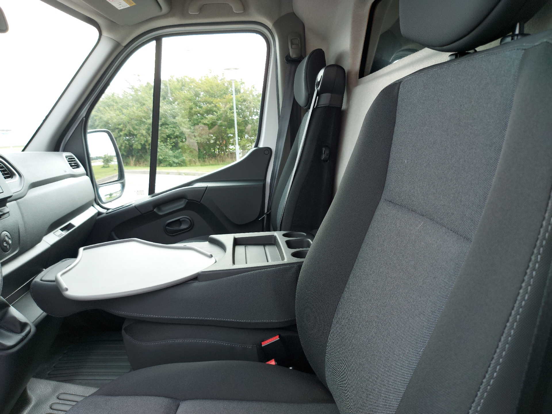Billede af Nissan Interstar L2H2 2,3 DCi N-Connecta 180HK Van 6g Aut.
