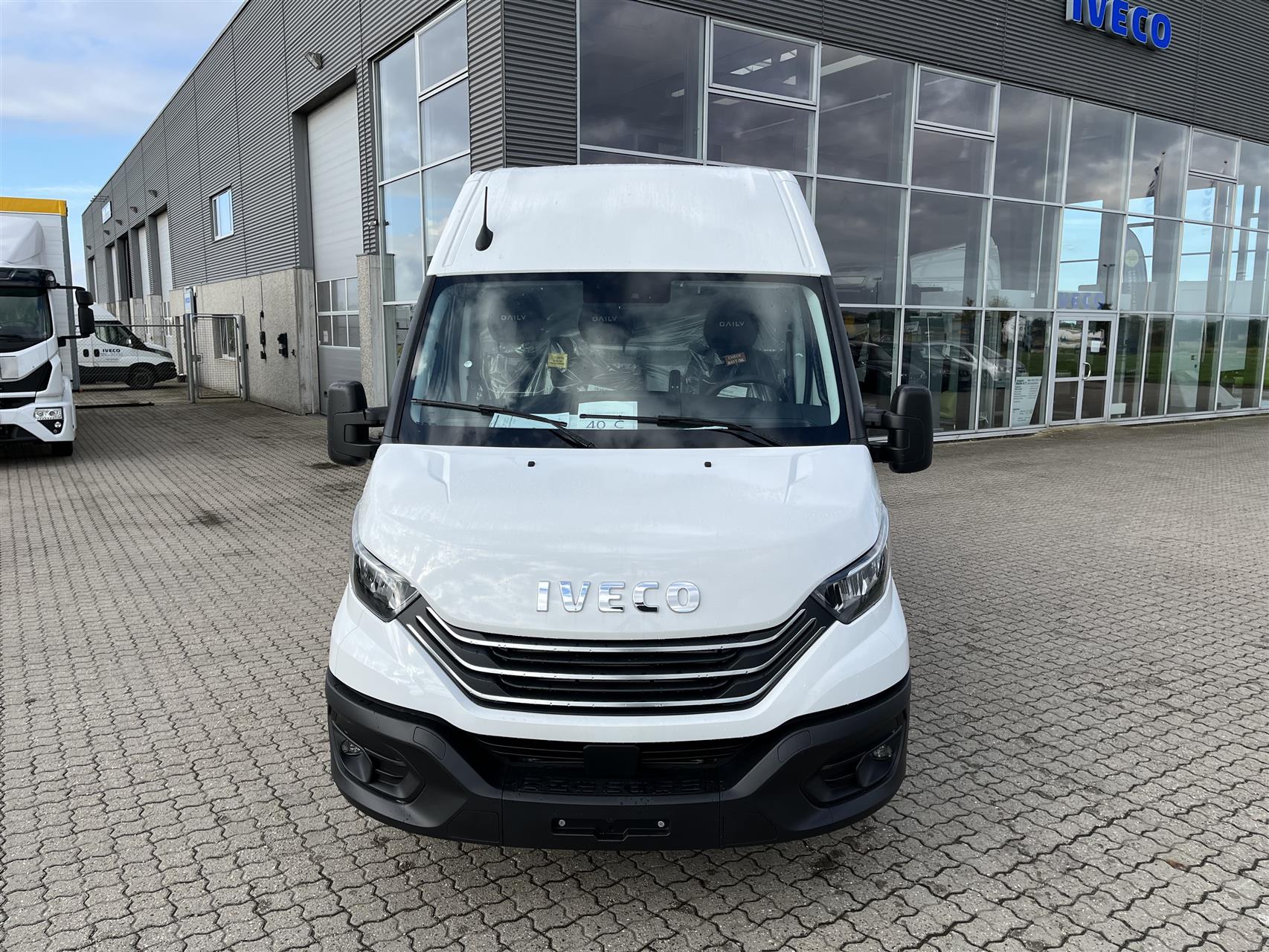 Billede af Iveco Daily 35C18 12m3 3,0 D 180HK Van 6g