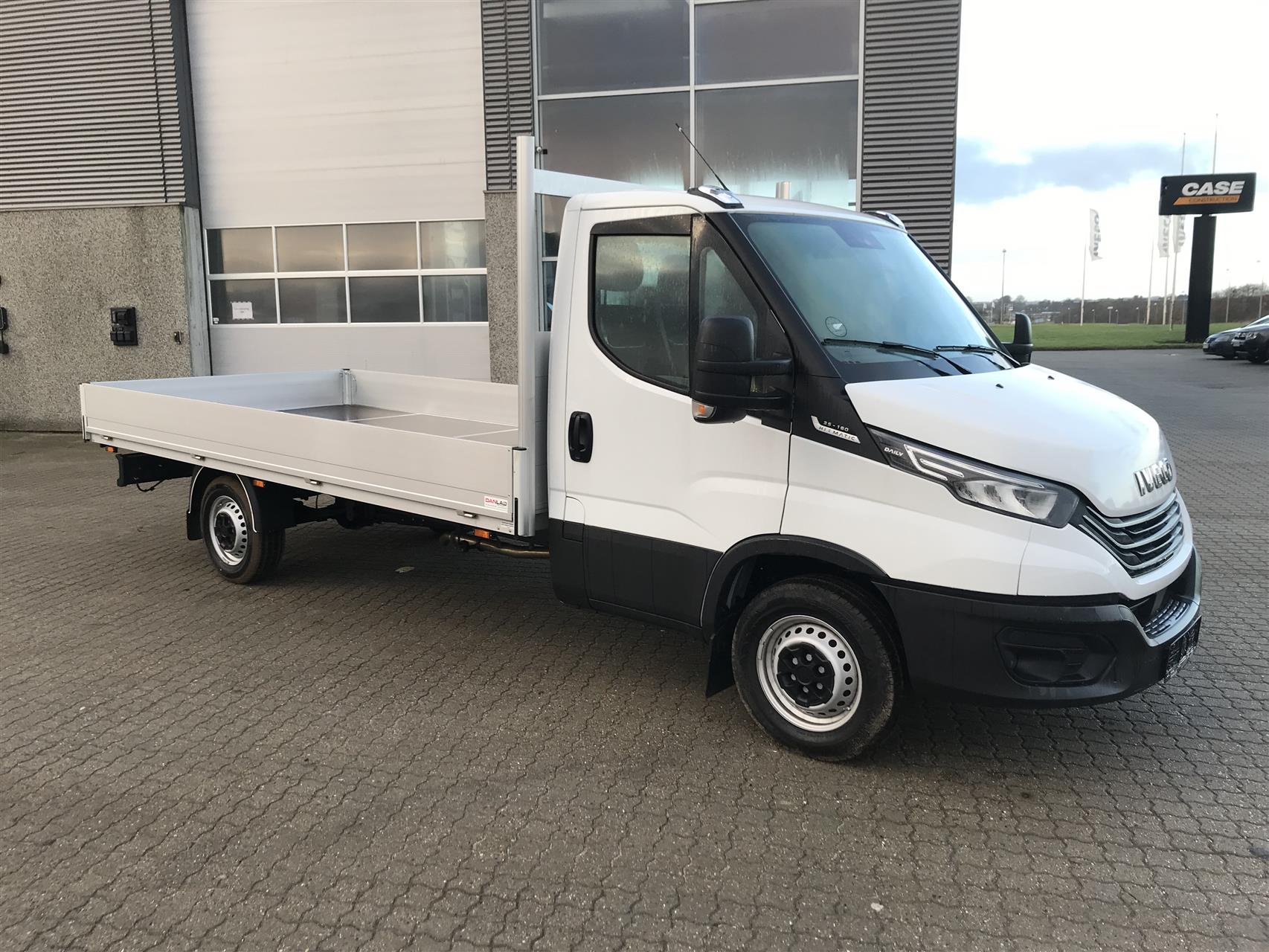 Billede af Iveco Daily 35S18 4100mm 3,0 D 180HK Ladv./Chas. 8g Aut.