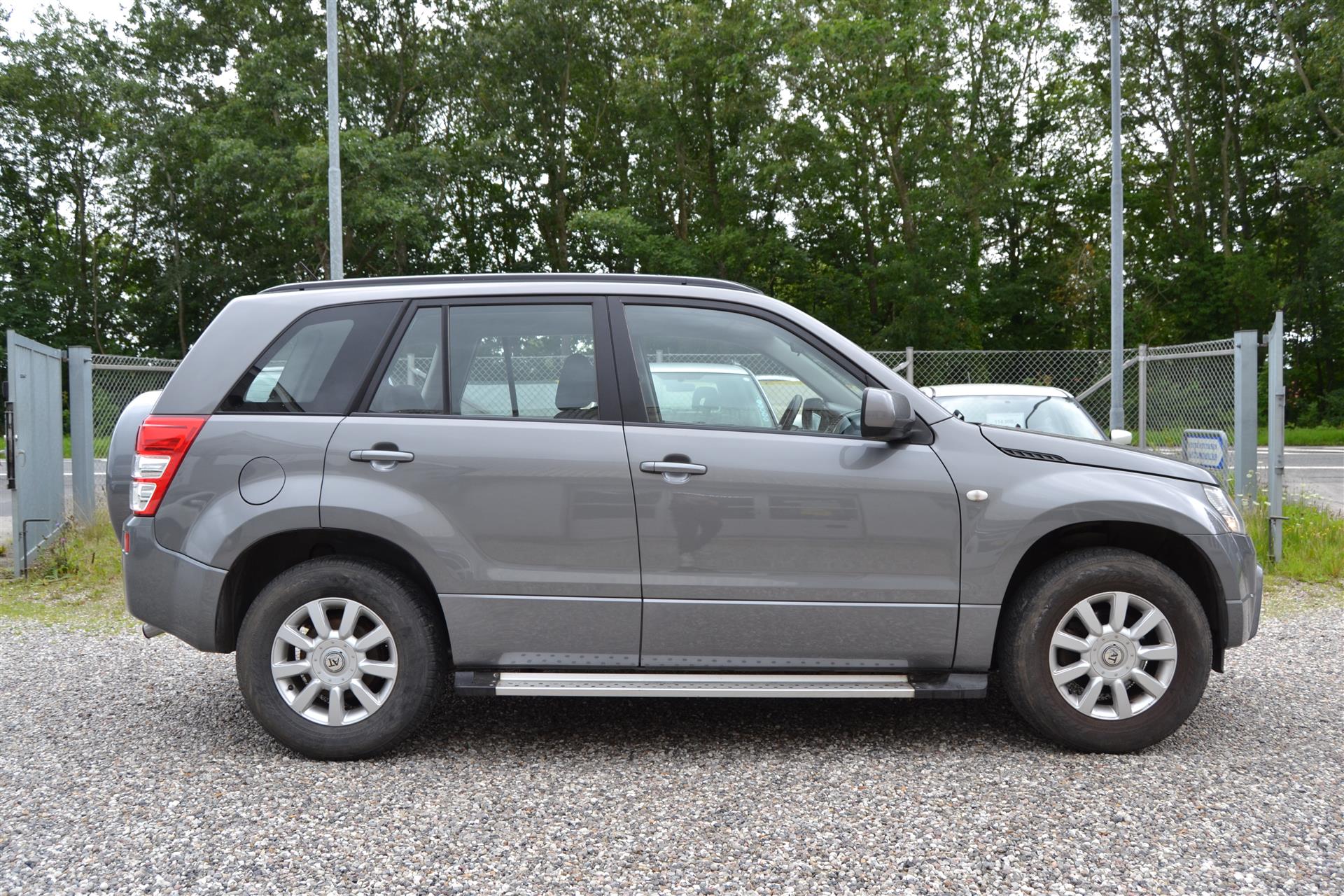 Billede af Suzuki Grand Vitara 2,0 GL 4x4 140HK 5d