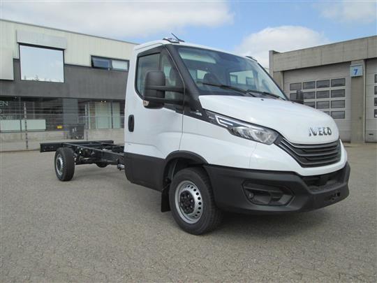 Iveco Daily 35S16 4100mm 2,3 D Hi-Matic 156HK Ladv./Chas. 8g Aut.