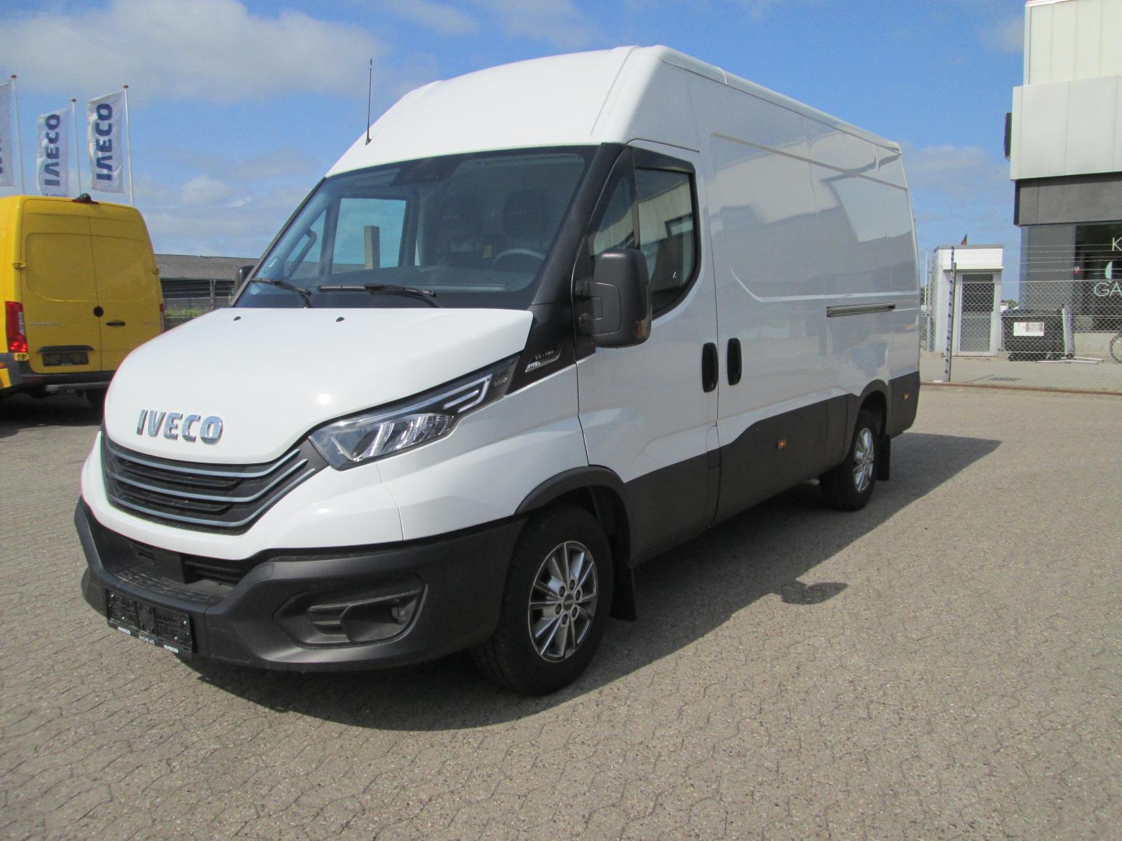 Billede af Iveco Daily 35S18 12m3 3,0 D 180HK Van 8g Aut.