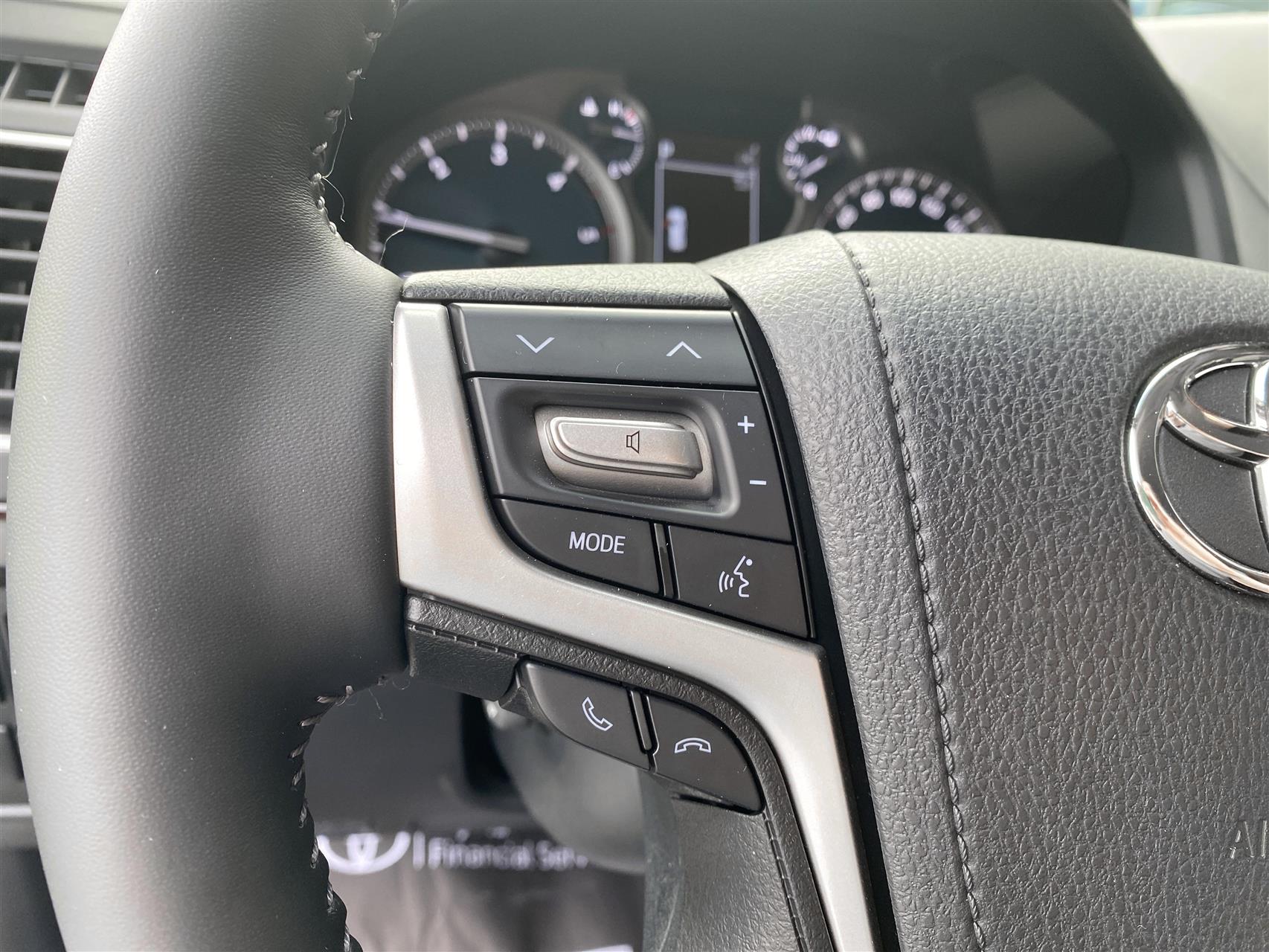 Billede af Toyota Landcruiser 5 pers. 2,8 D-4D T4 4WD 204HK 5d 6g Aut.