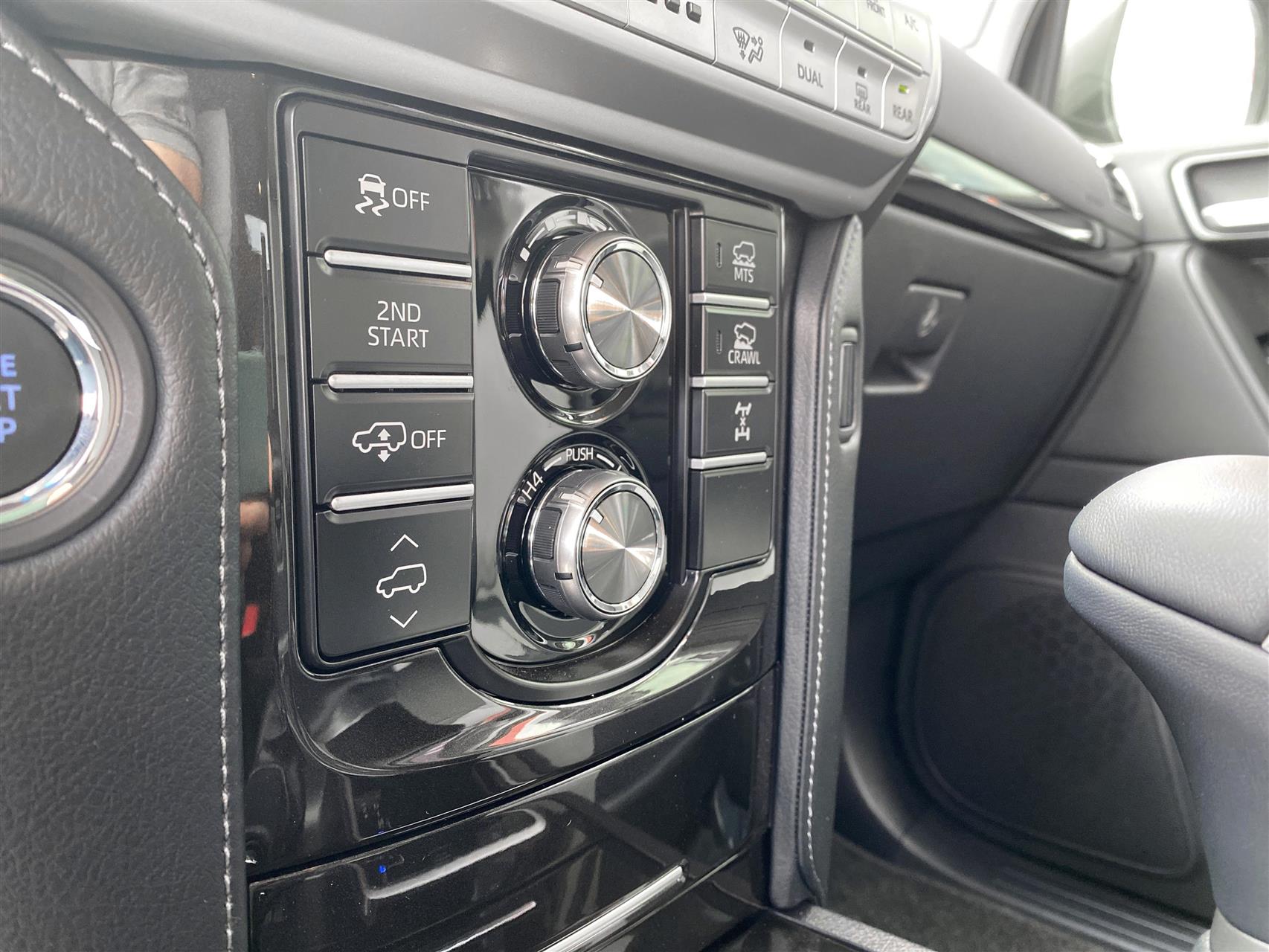 Billede af Toyota Landcruiser 5 pers. 2,8 D-4D T4 4WD 204HK 5d 6g Aut.