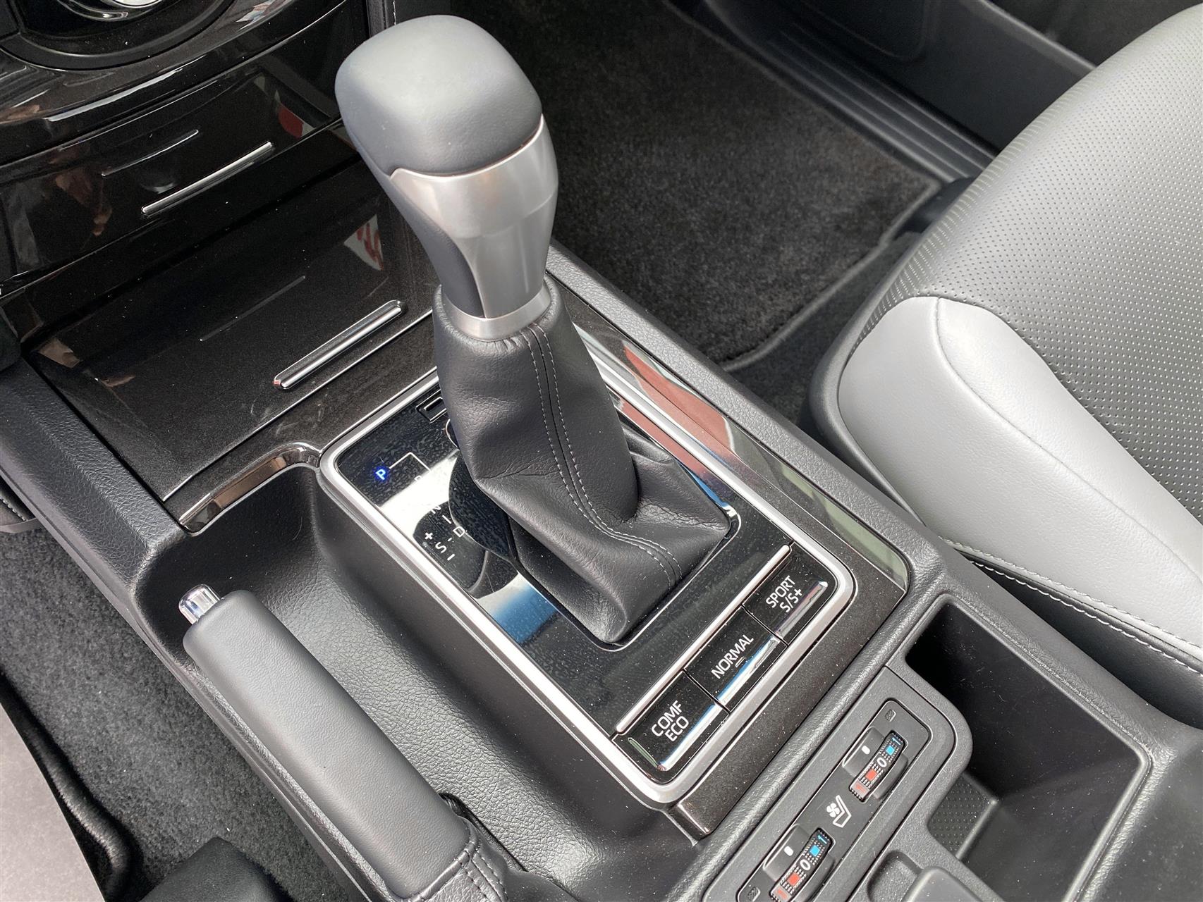 Billede af Toyota Landcruiser 5 pers. 2,8 D-4D T4 4WD 204HK 5d 6g Aut.