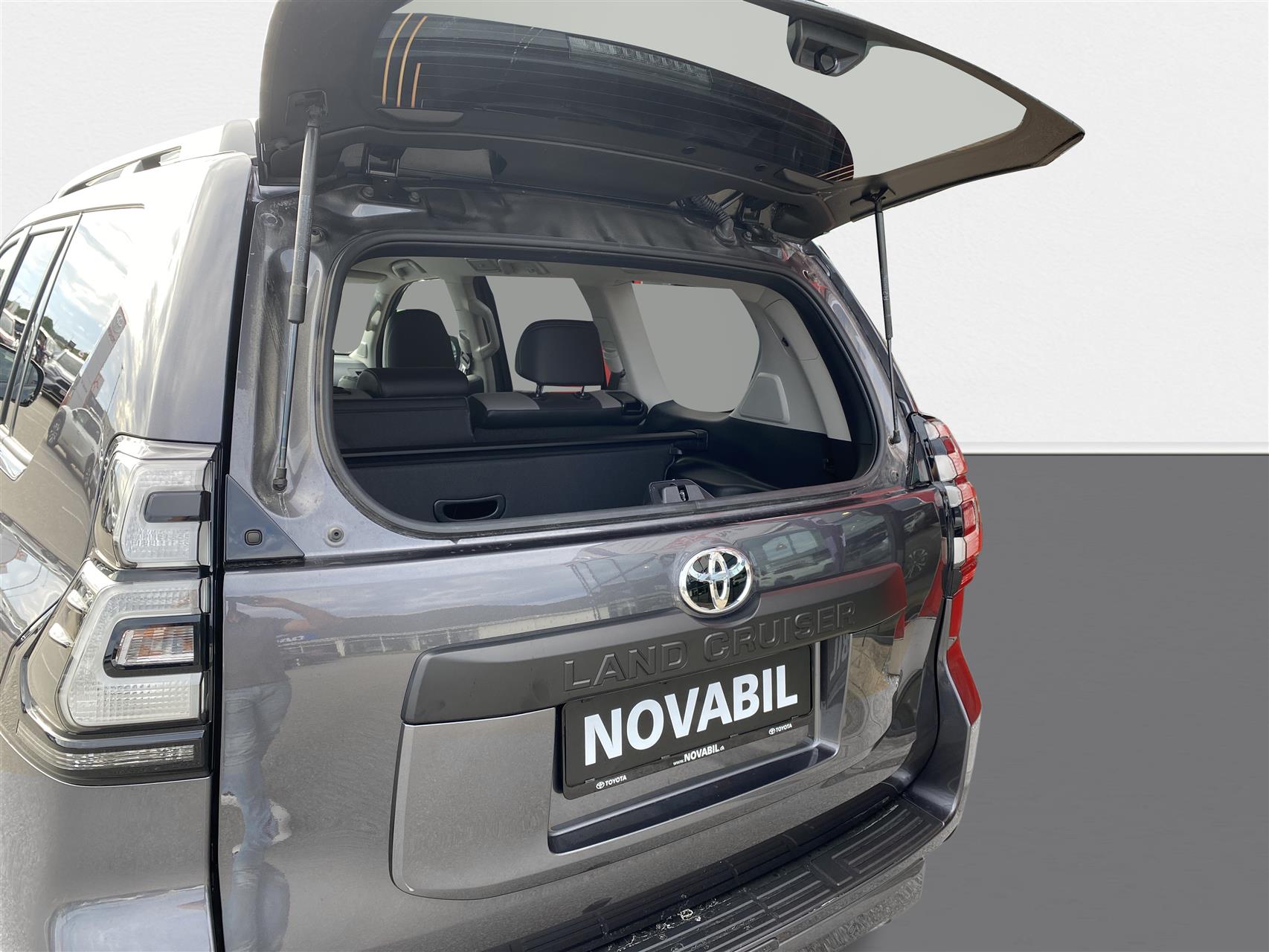 Billede af Toyota Landcruiser 5 pers. 2,8 D-4D T4 4WD 204HK 5d 6g Aut.