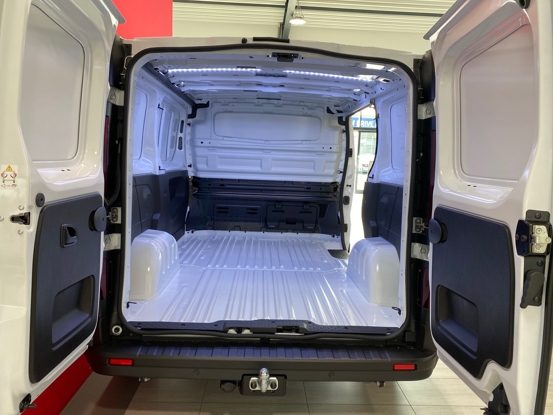 Billede af Nissan Primastar L1H1 2,0 DCi N-Connecta 130HK Van 6g