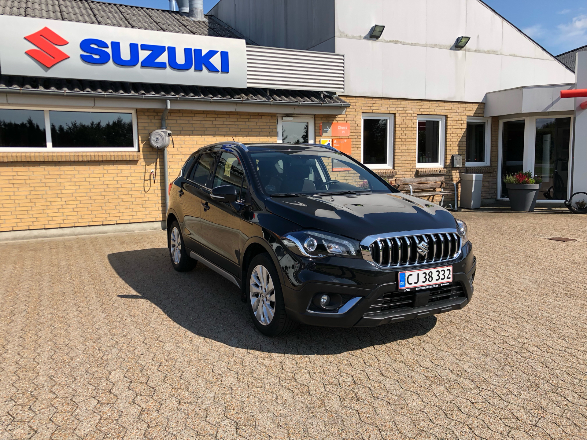 Billede af Suzuki S-Cross 1,0 Boosterjet Active 112HK 5d