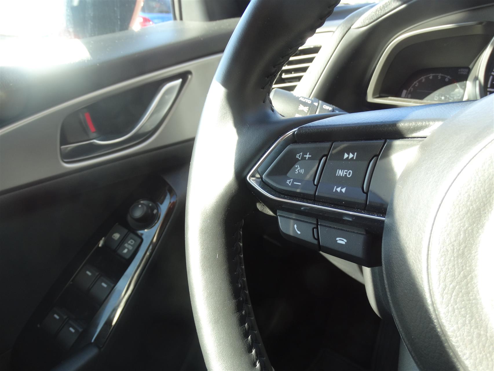 Billede af Mazda 3 2,0 Skyactiv-G Vision 120HK 5d 6g