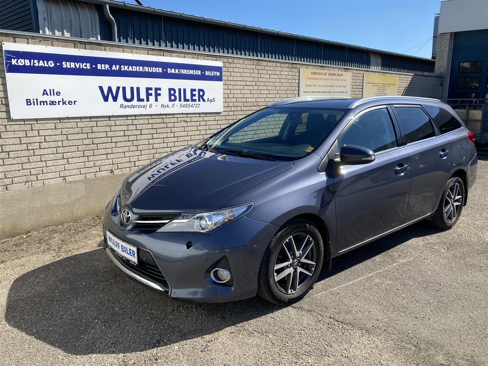 Billede af Toyota Auris Touring Sports 2,0 D-4D DPF T2 Premium 124HK Stc 6g